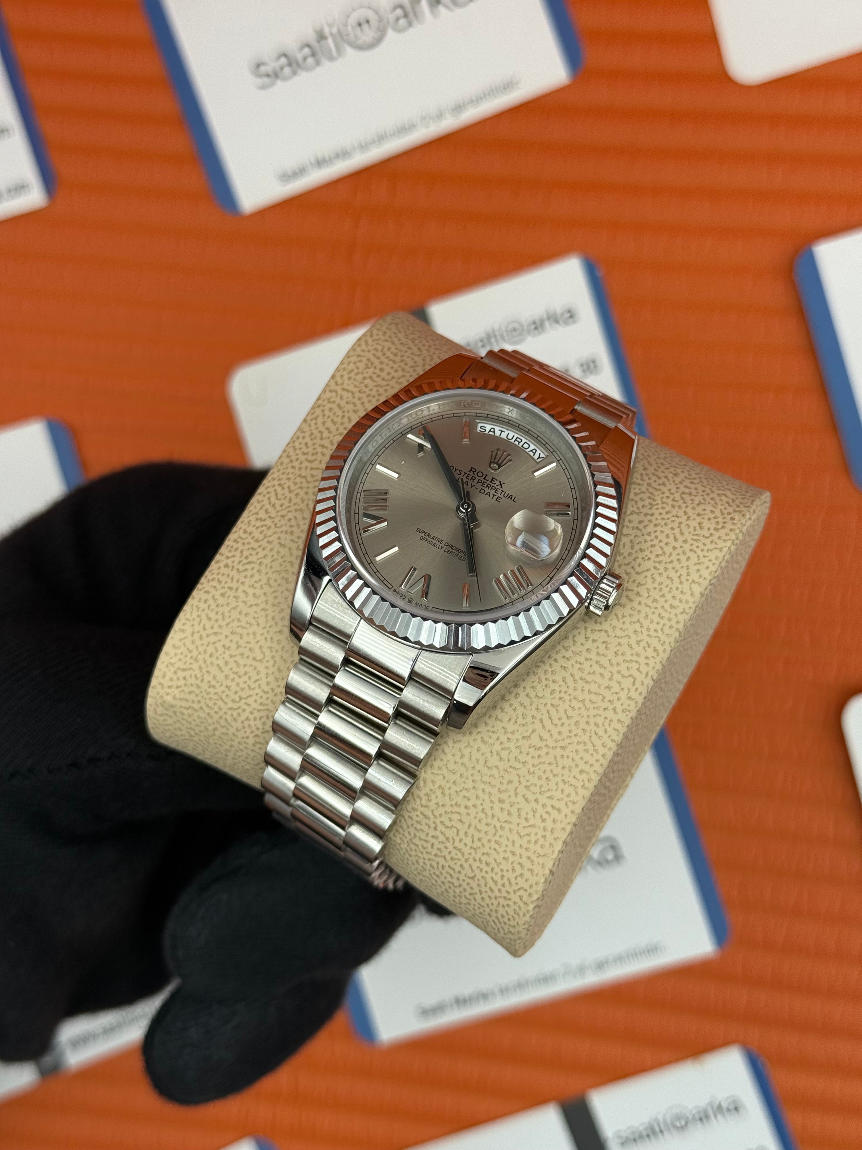 ROLEX Day Date roma rakamlı gri kadran silver president kordon