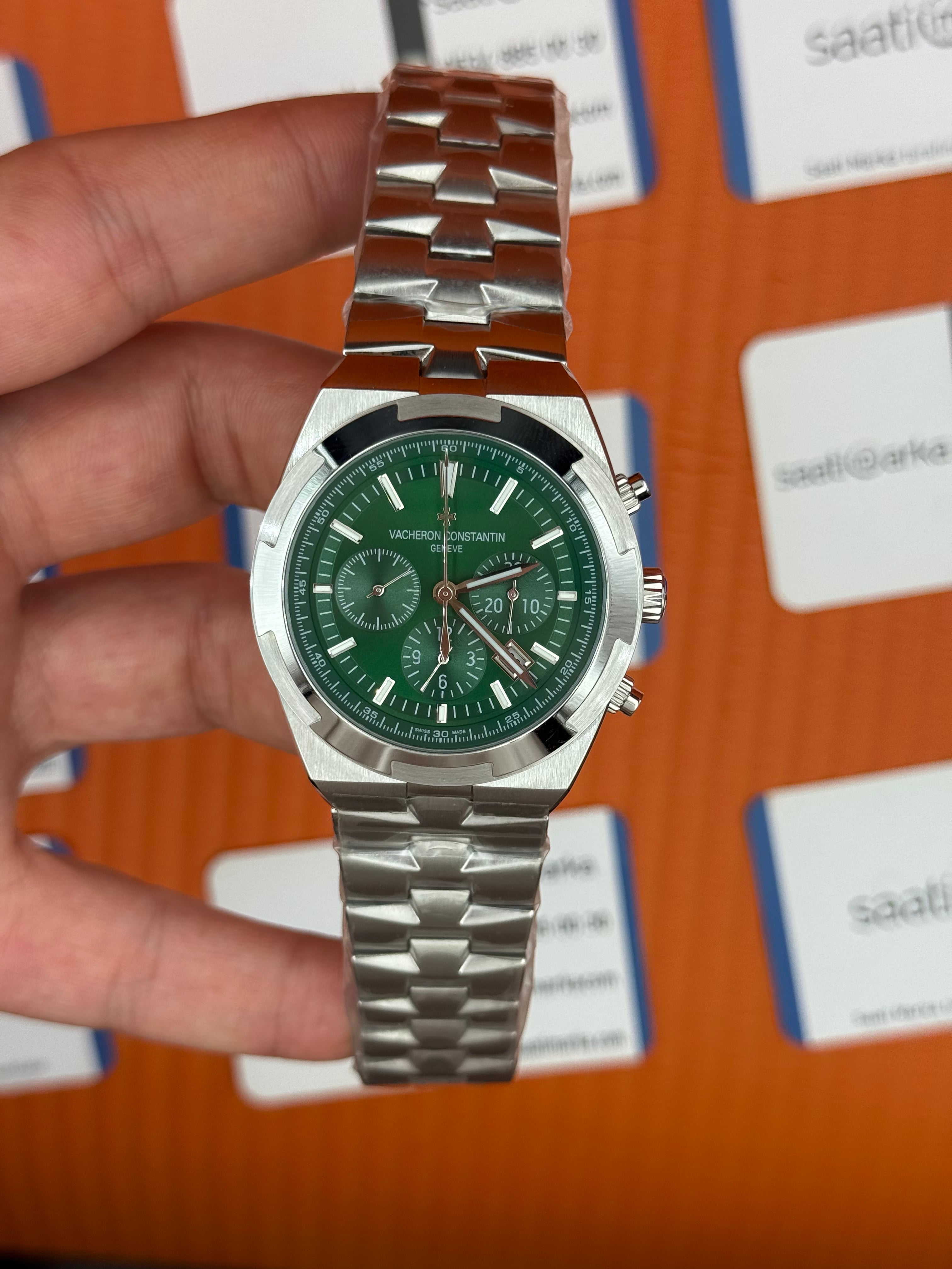 VACHERON CONSTANTIN overseas chronograph yeşil kadran silver kasa kordon erkek kol saati