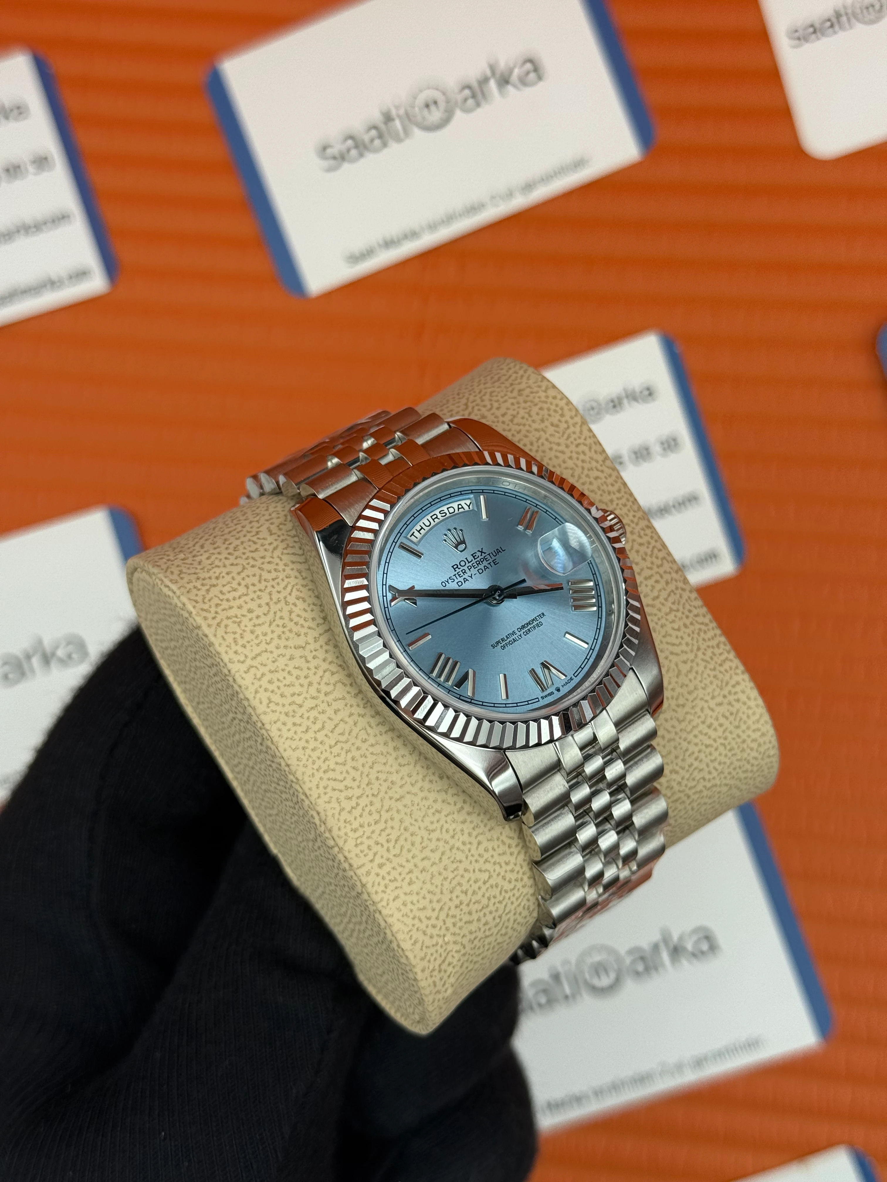 ROLEX Day Date roma rakamlı buz mavisi kadran silver jubilee kordon