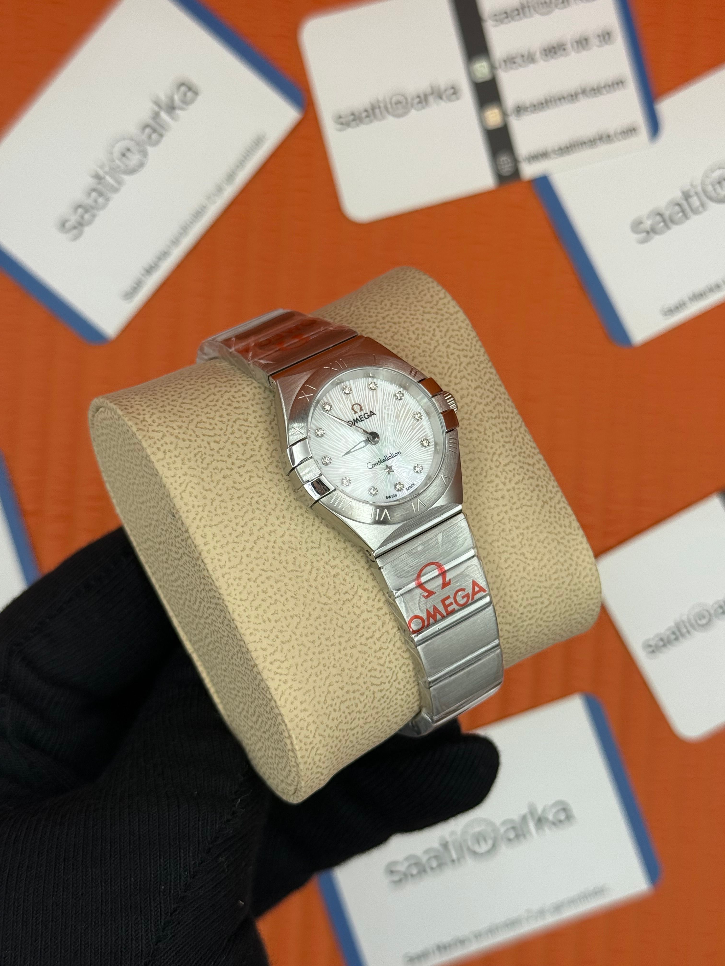 OMEGA constellation beyaz kadran silver kasa kordon kadın kol saati
