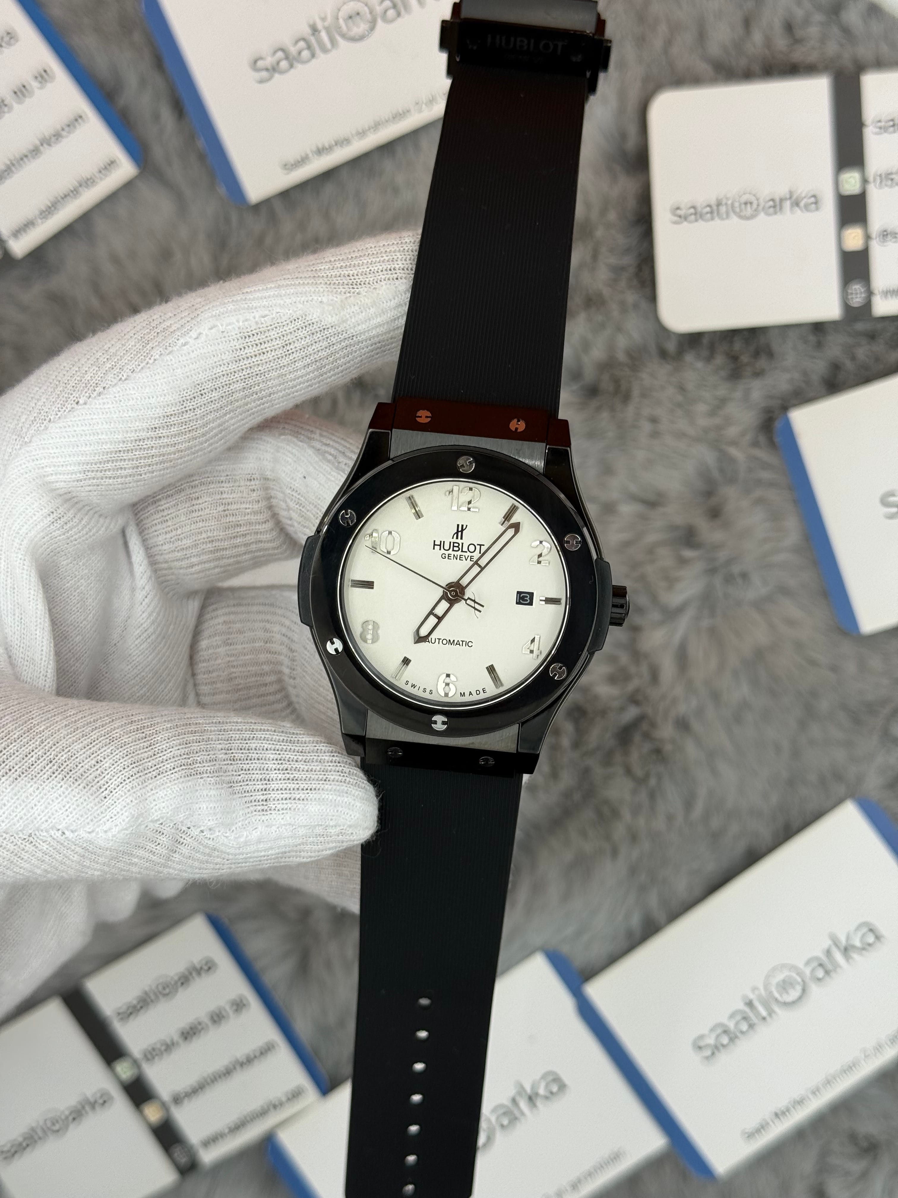HUBLOT vendome 41mm siyah kasa beyaz kadran siyah kauçuk kordon erkek kol saati