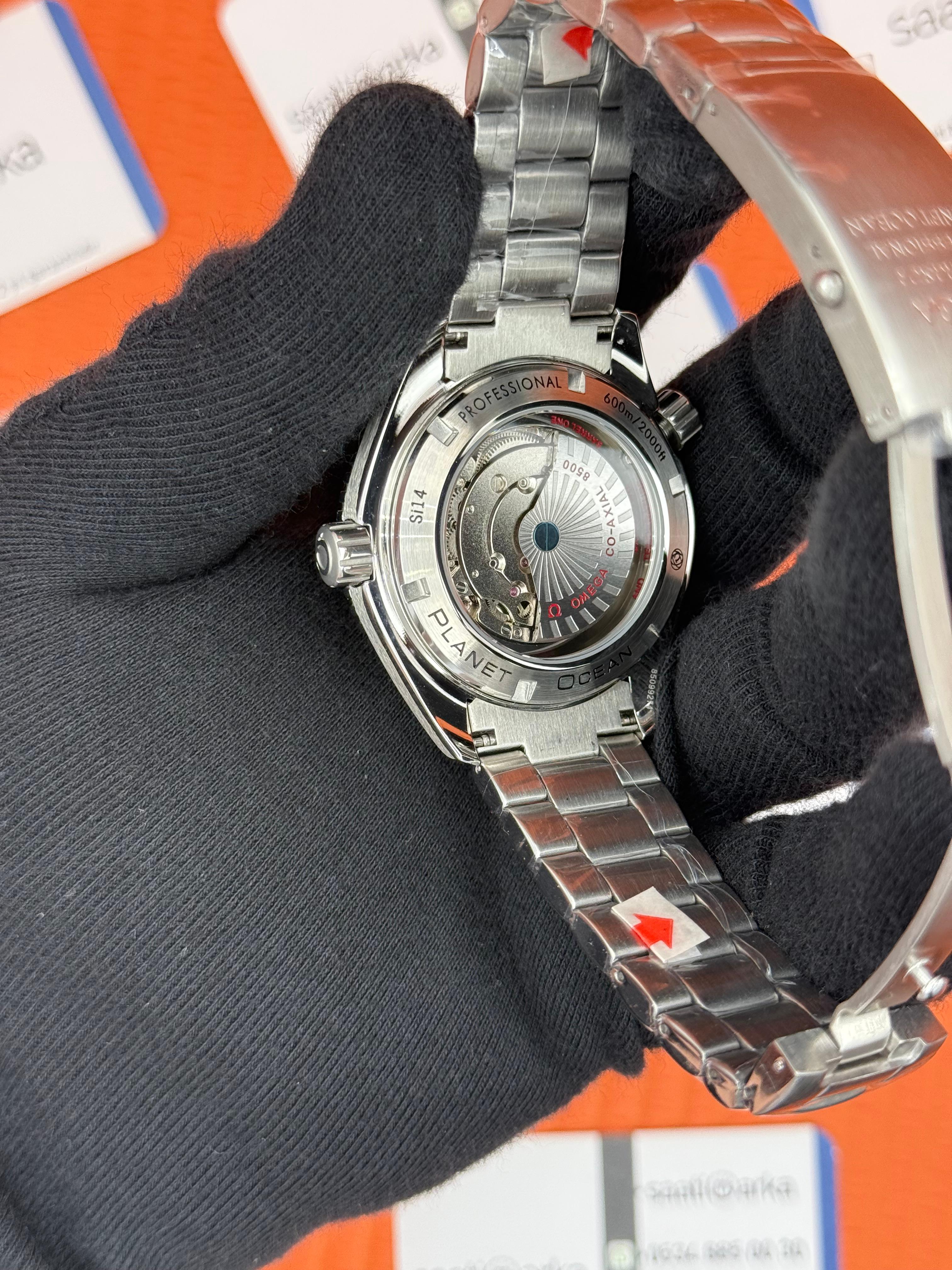 OMEGA SEMASTER CHRONOMETER 600M KIRMIZI LACİVERT BEZEL SİLVER KASA KORDON 