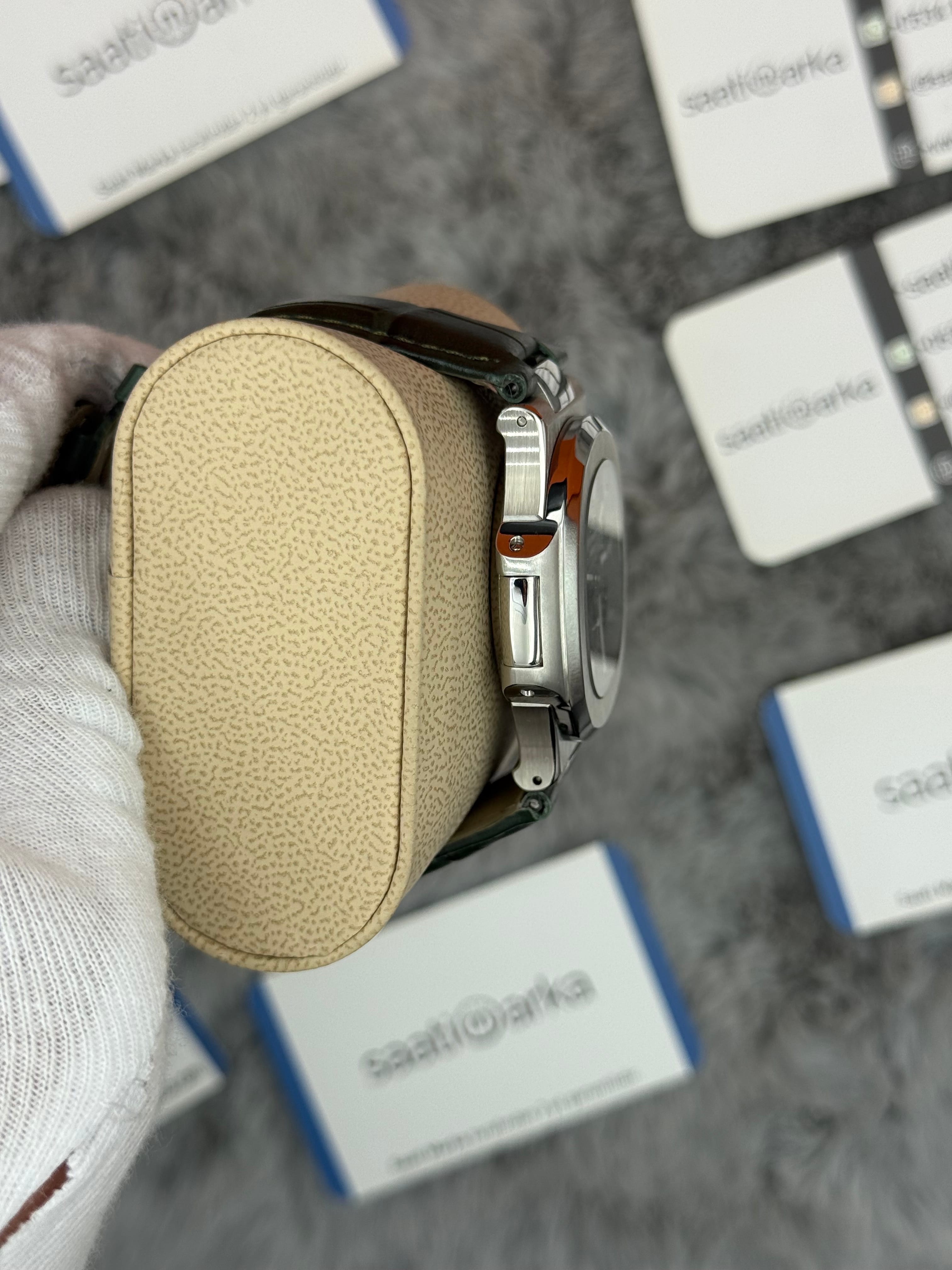 PATEK PHİLİPPE nautilus moontphase 5712 yeşil kadran yeşil deri kordon silver kasa 40mm erkek kol saati