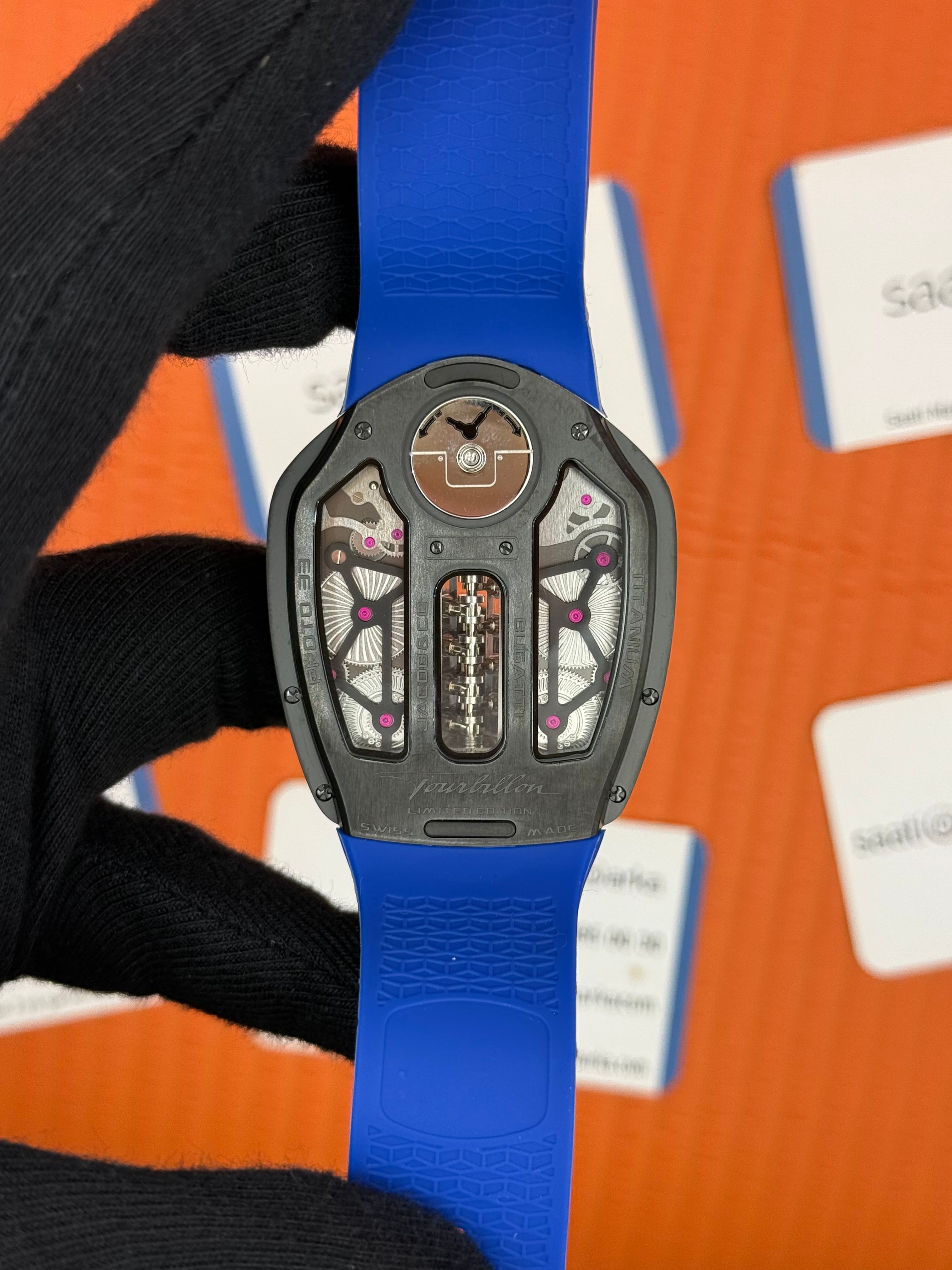 JACOB&CO BUGATTI turbillon kadran mavi kauçuk kadran siyah kasa