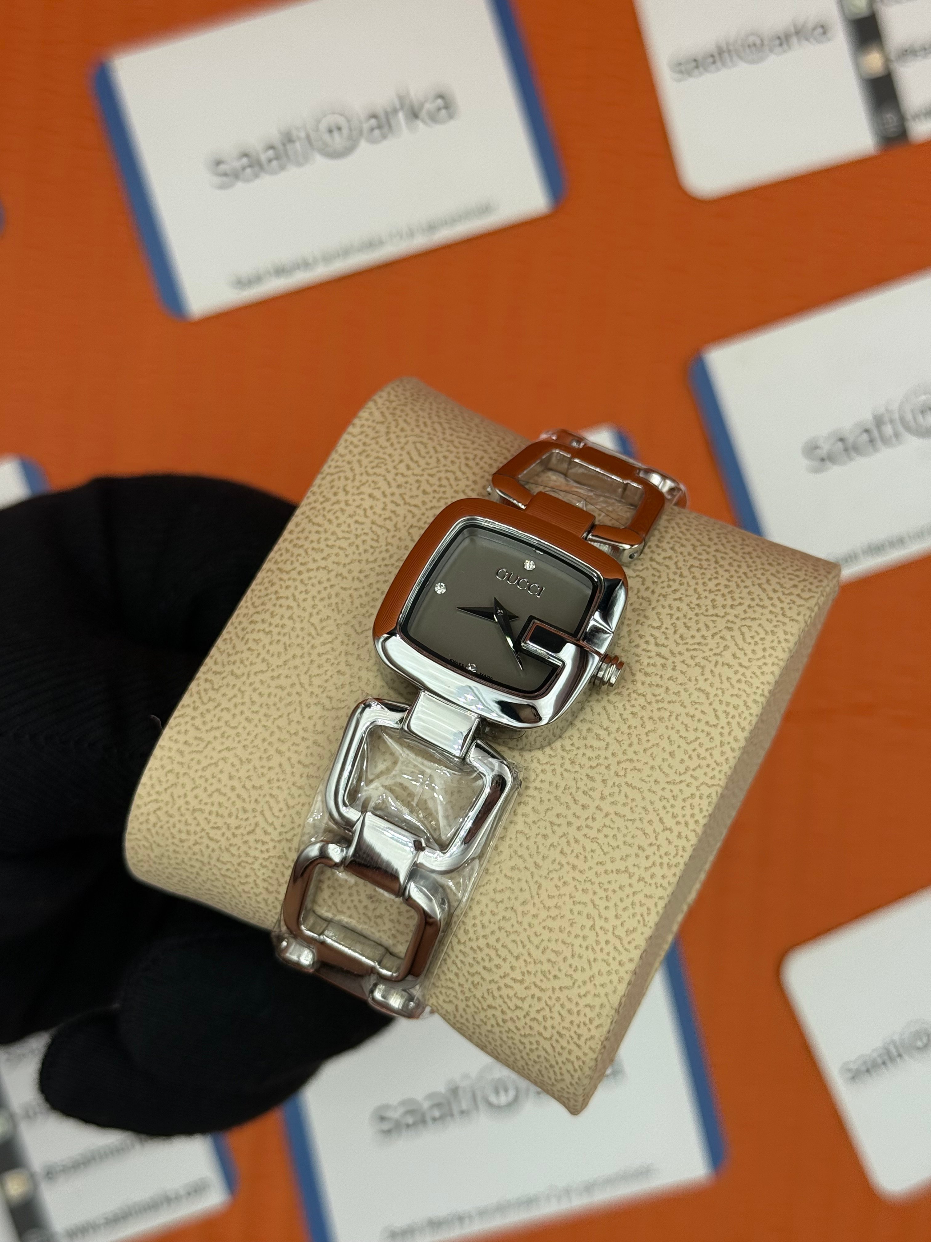 GUCCI YA125406 antrasit kadran silver kasa kordon kadın kol saati