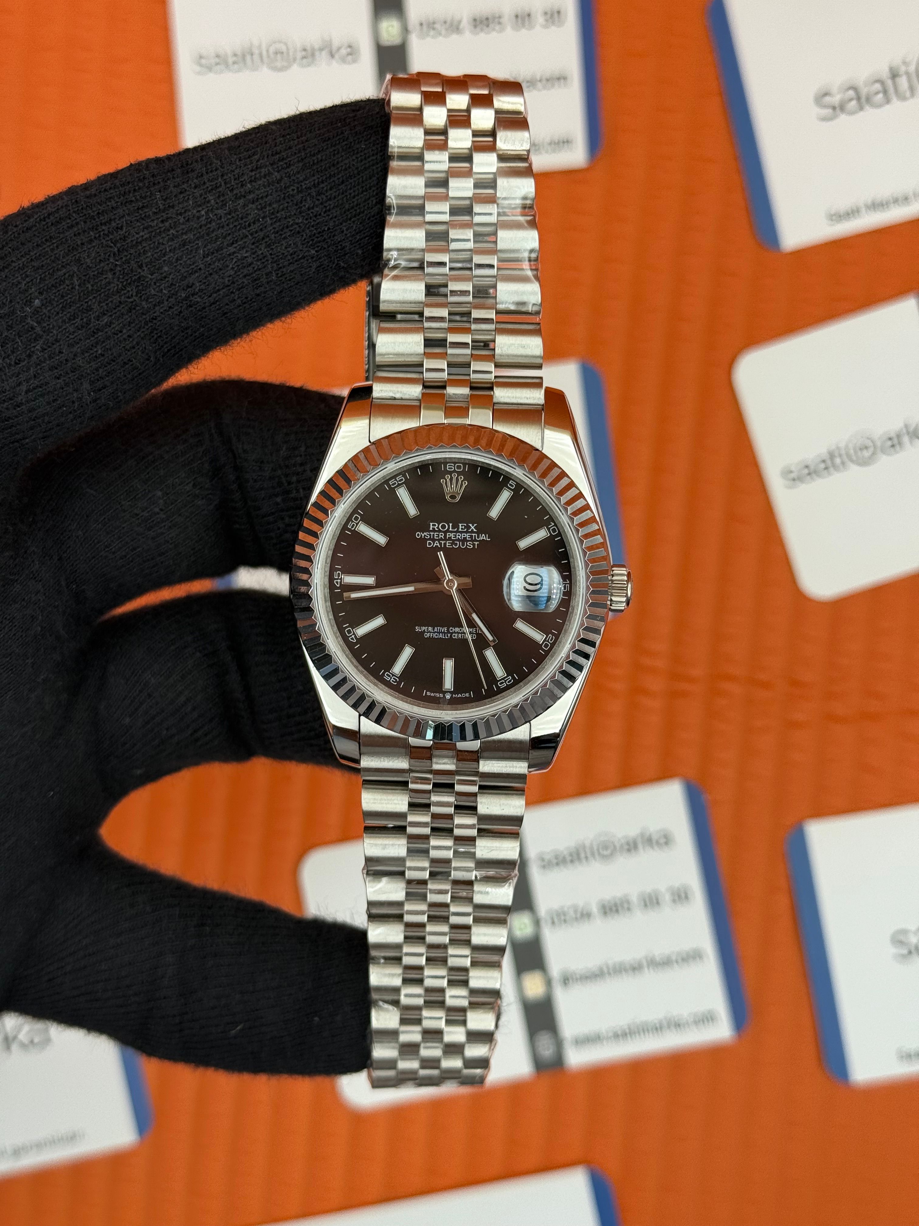ROLEX Datejust black dial silver jubilee kordon