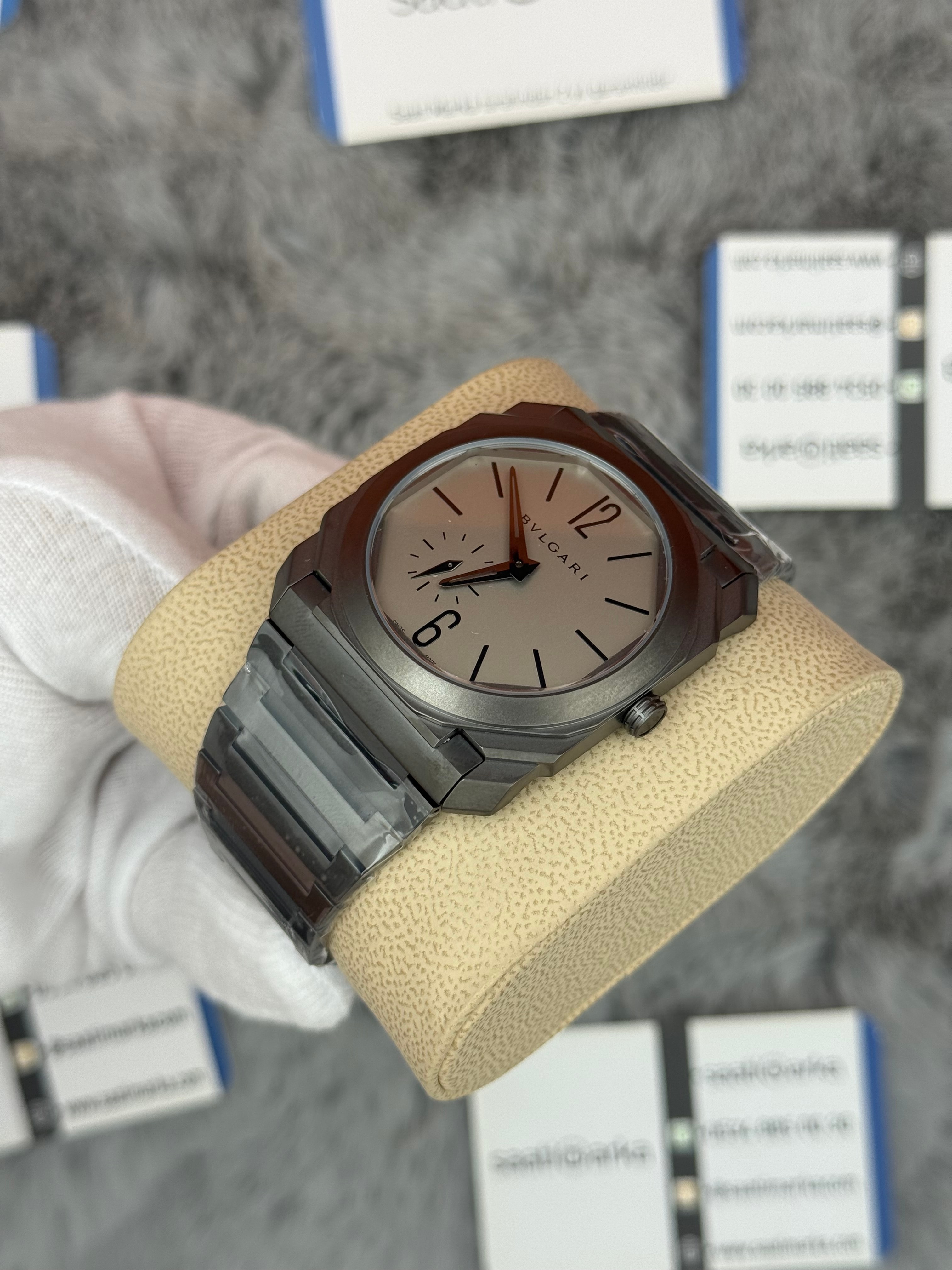 BVLGARİ octo antrasit 40mm erkek kol saati