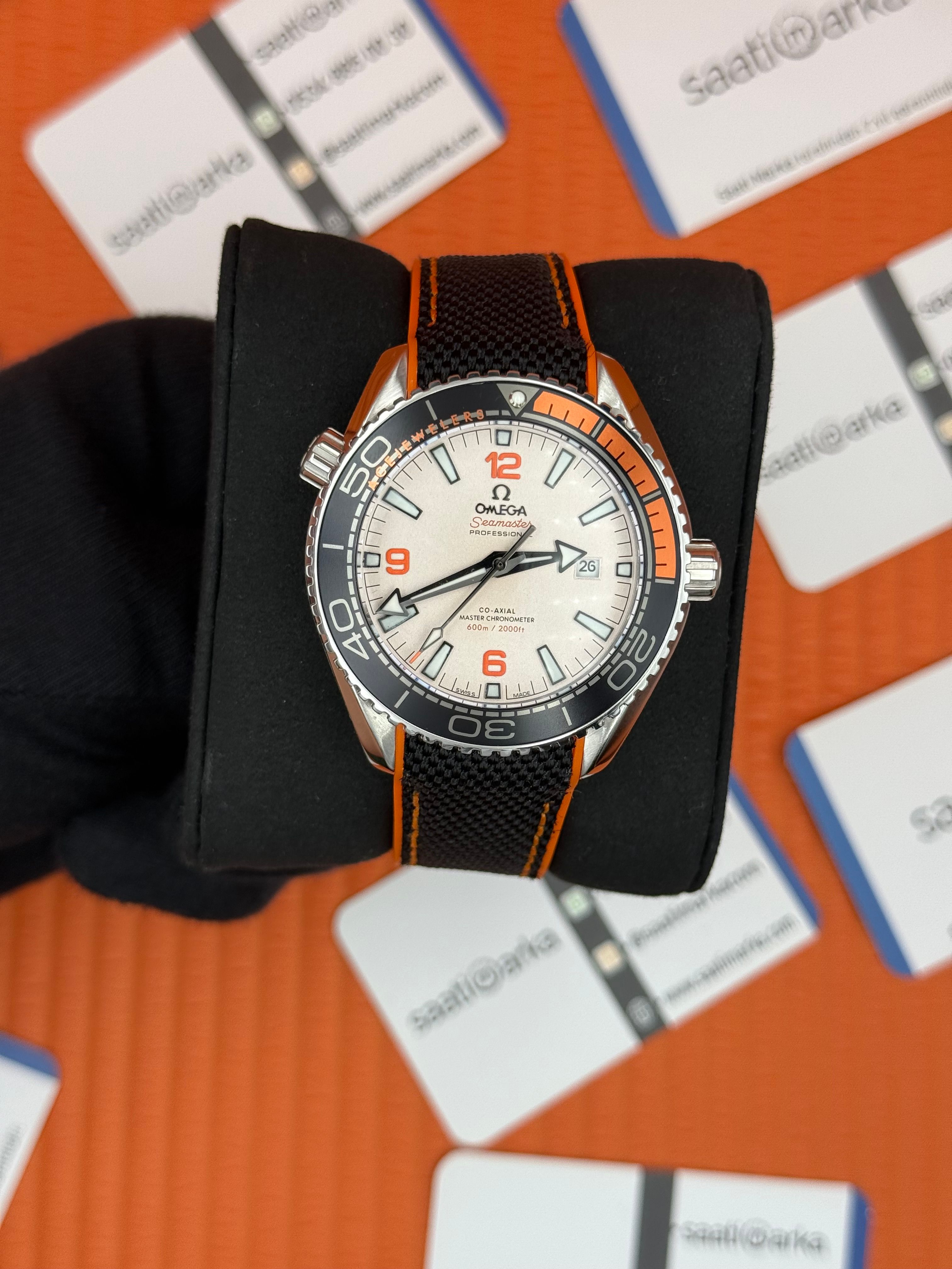 OEMGA SEAMASTER CHRONMETER 600M KAUÇUK TURUNCU SİYAH KORDON ÇELİK KASA 