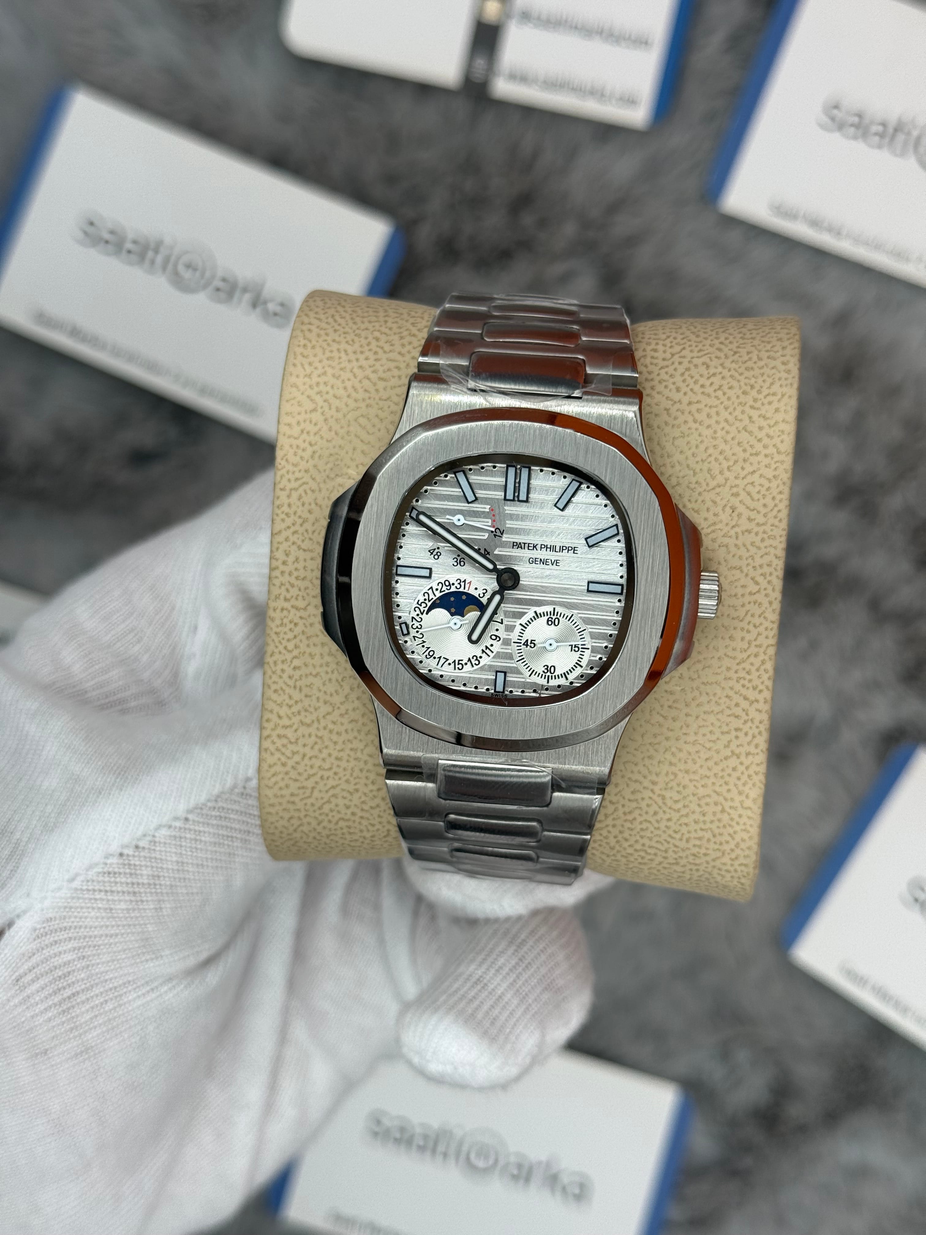 PATEK PHİLİPPE nautilus moontphase 5712 beyaz kadran silver kasa kordon 40mm erkek kol saati