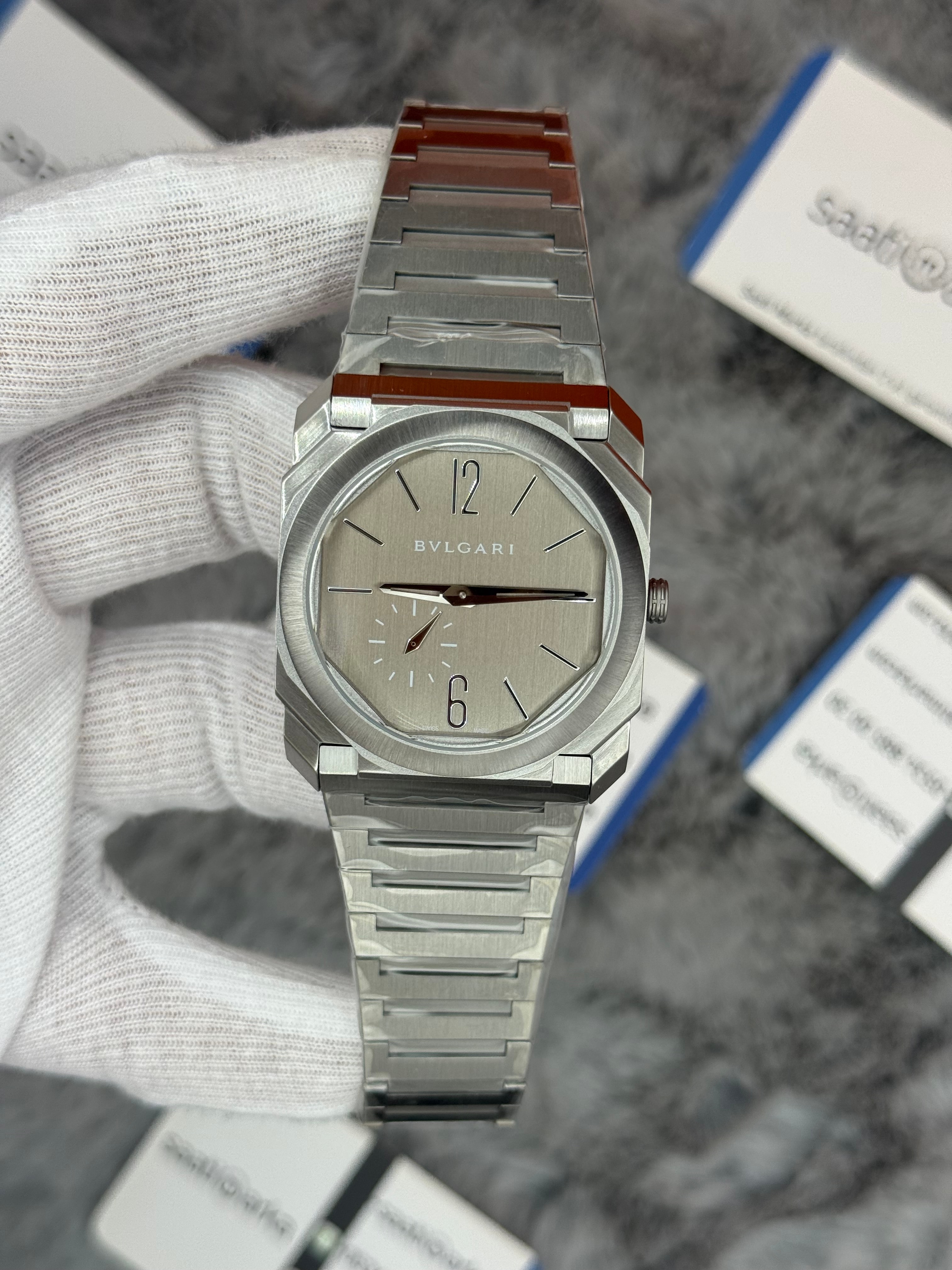 BVLGARİ octo 40mm mat gri kadran silver kasa kordon erkek kol saati