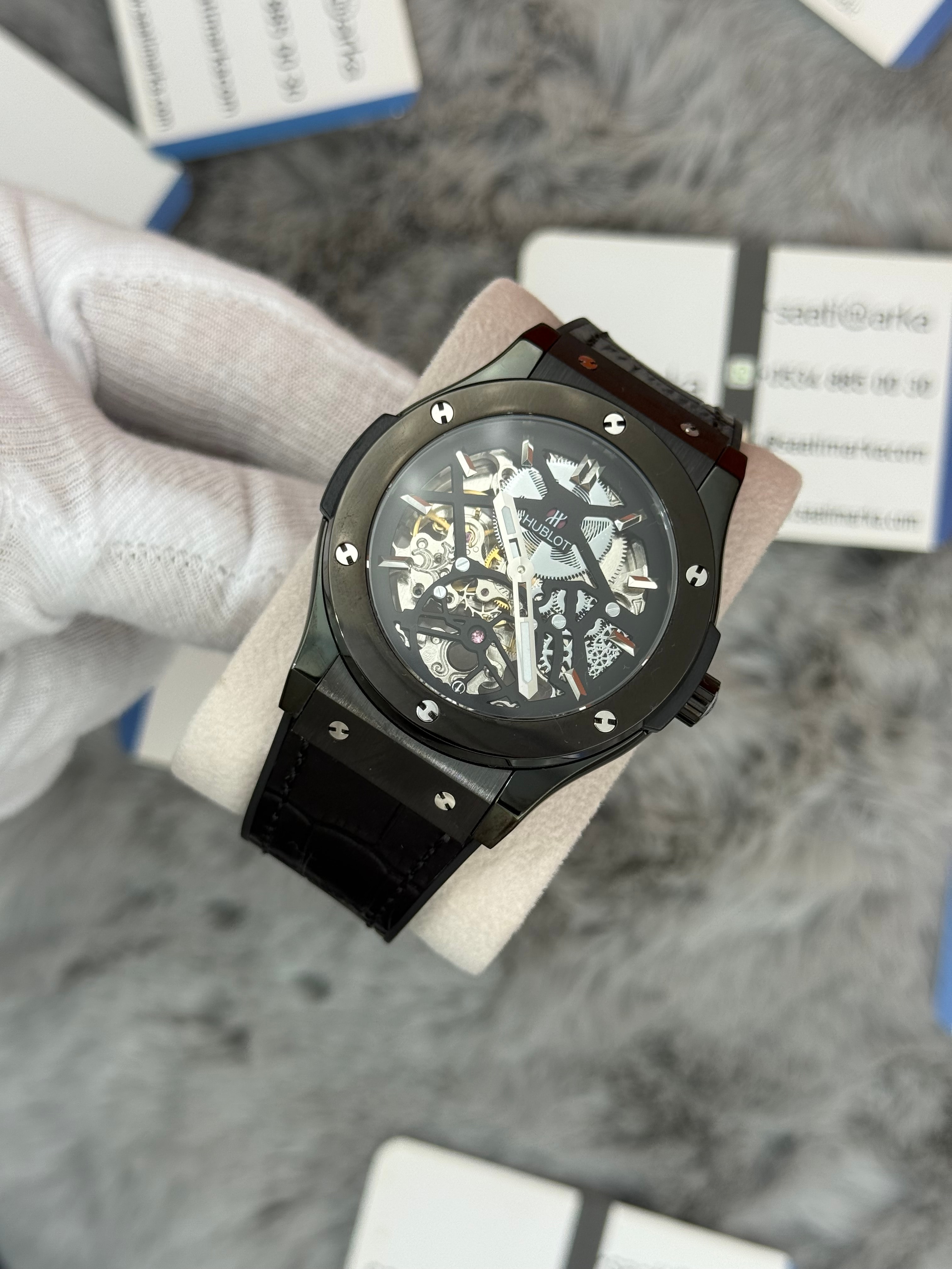 HUBLOT big bang tourbillon 41mm siyah kasa siyah deri kordon erkek kol saati