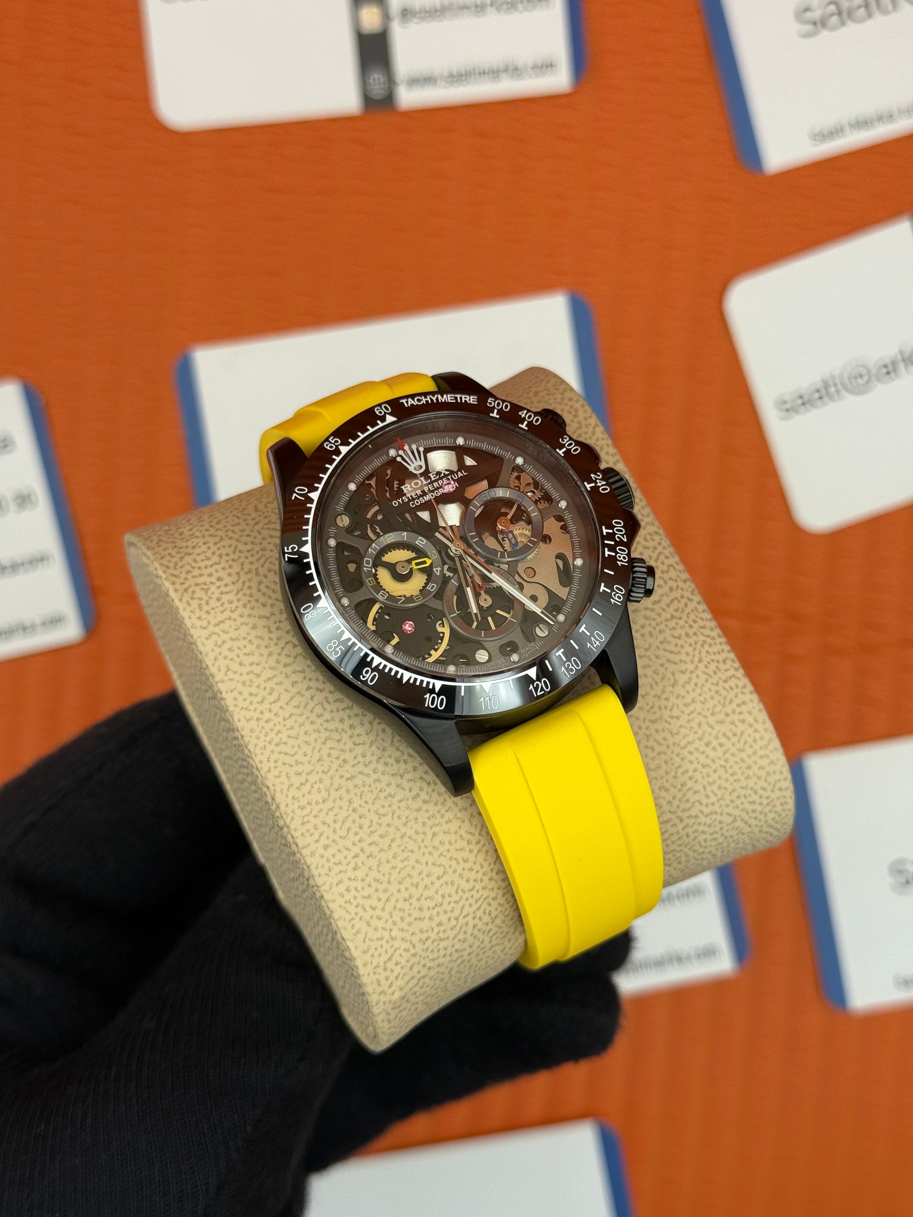 ROLEX Daytona juan pablo montoya sarı kauçuk kordon siyah kasa