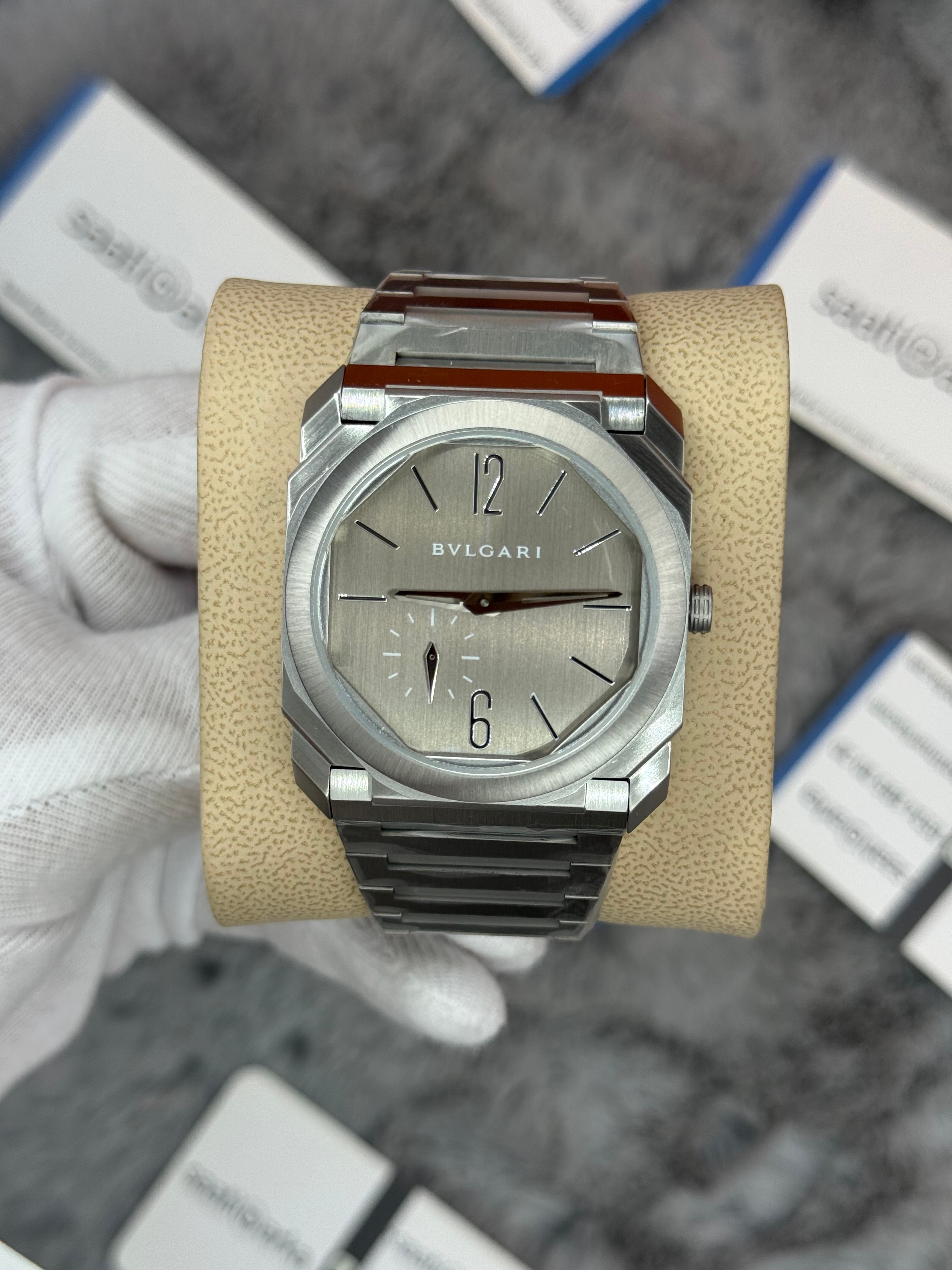 BVLGARİ octo 40mm mat gri kadran silver kasa kordon erkek kol saati