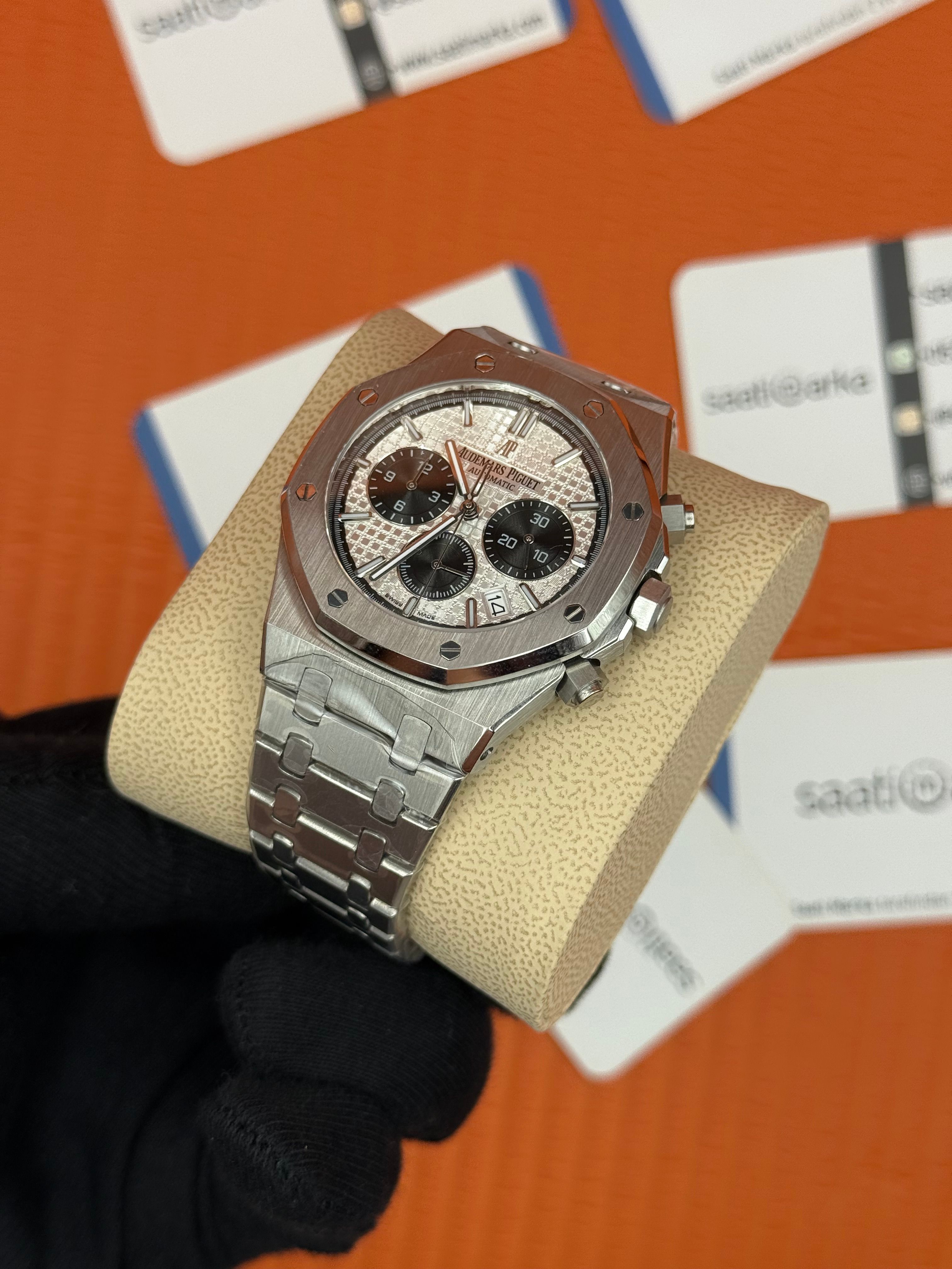 AUDEMARS PİGUET ROYAL OAK SİLVER KASA KORDON BEYAZ KADRAN