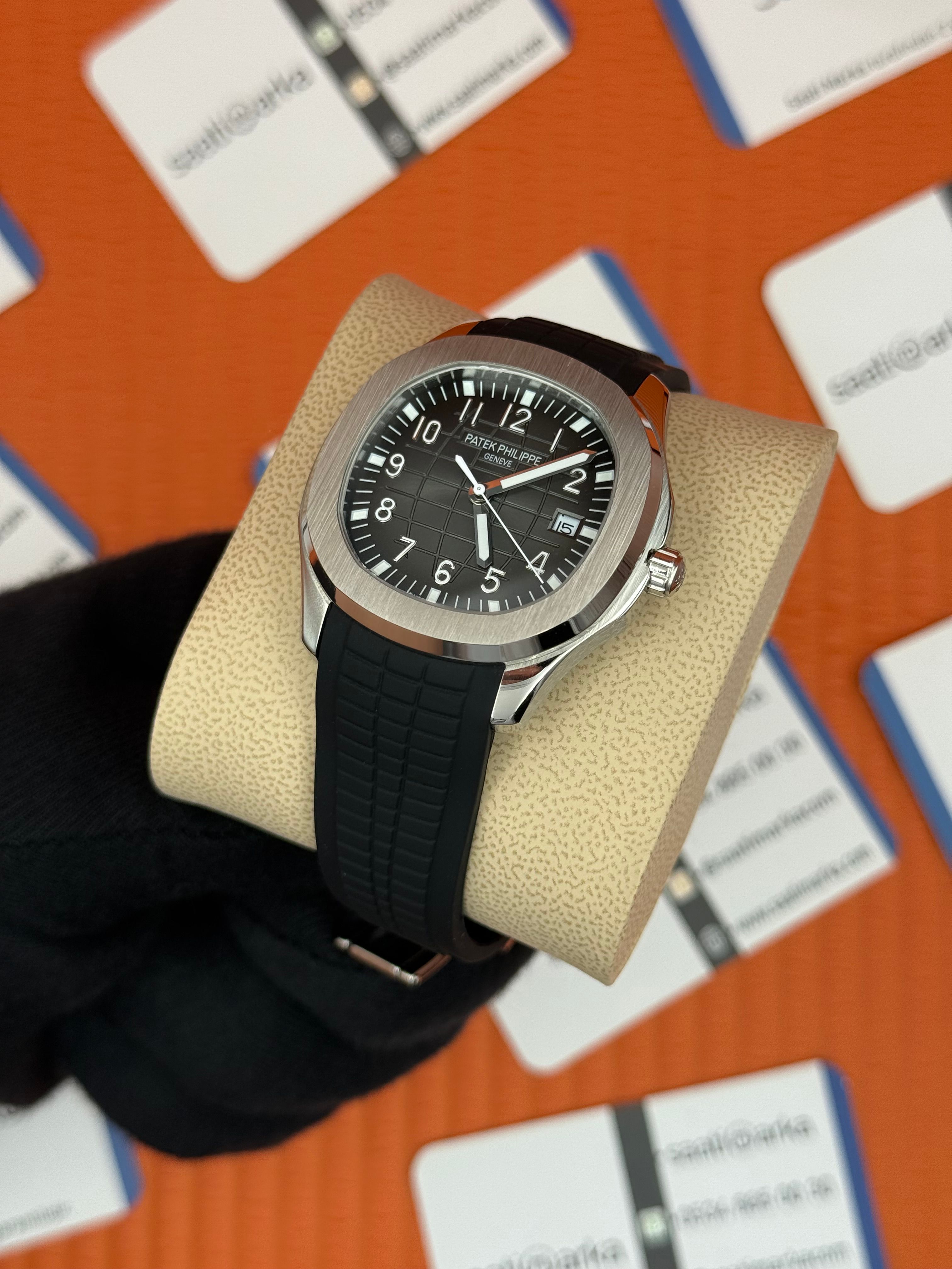 PATEK PHILIPPE AQUANAUT SİYAH KADRAN SİLVER KASA SİYAH KAUÇUK KORDON 