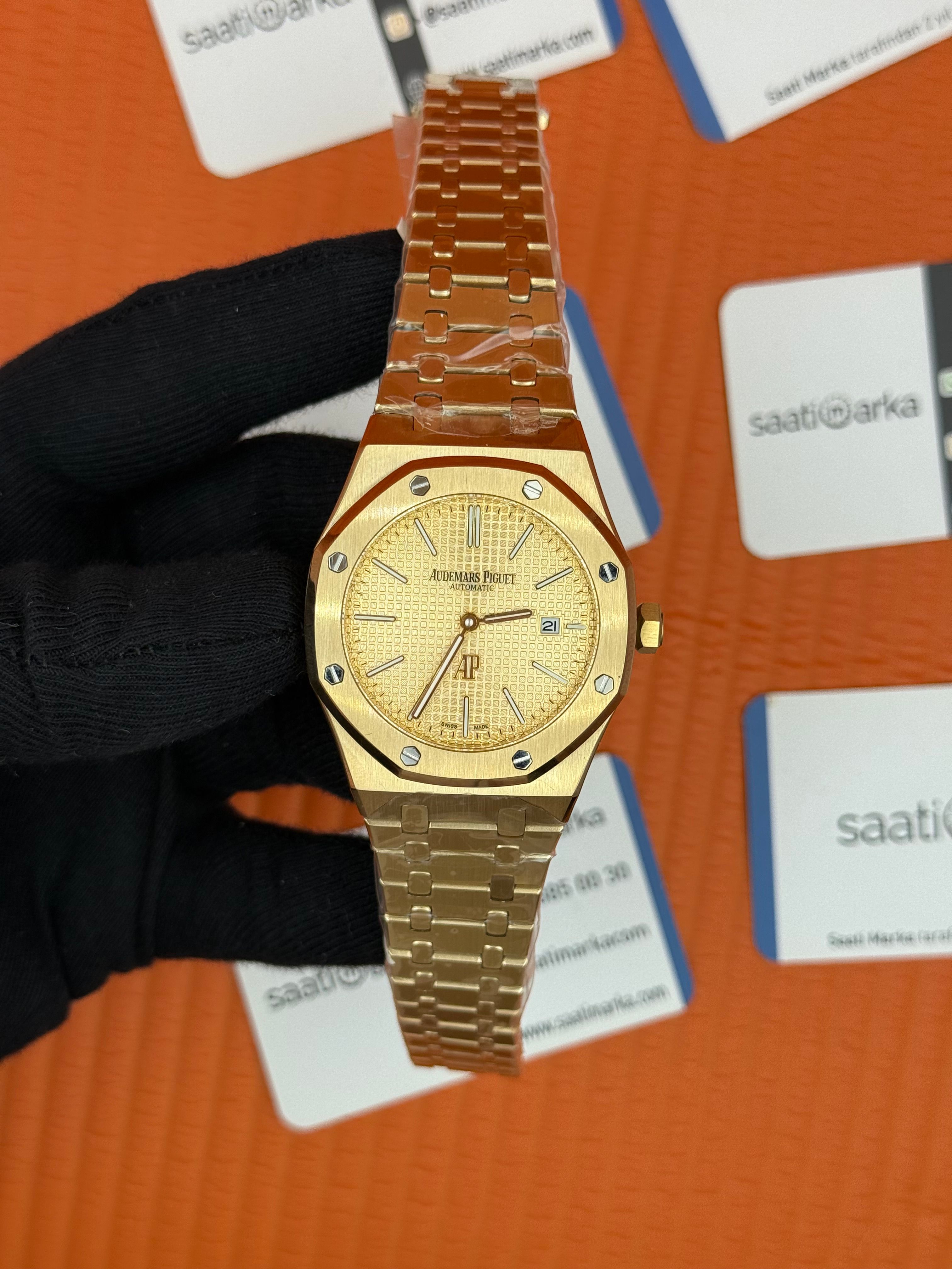 AUDEMARS PİGUET GOLD KADRAN GOLD KASA KORDON AUTOMATİK MEKANİZMA 