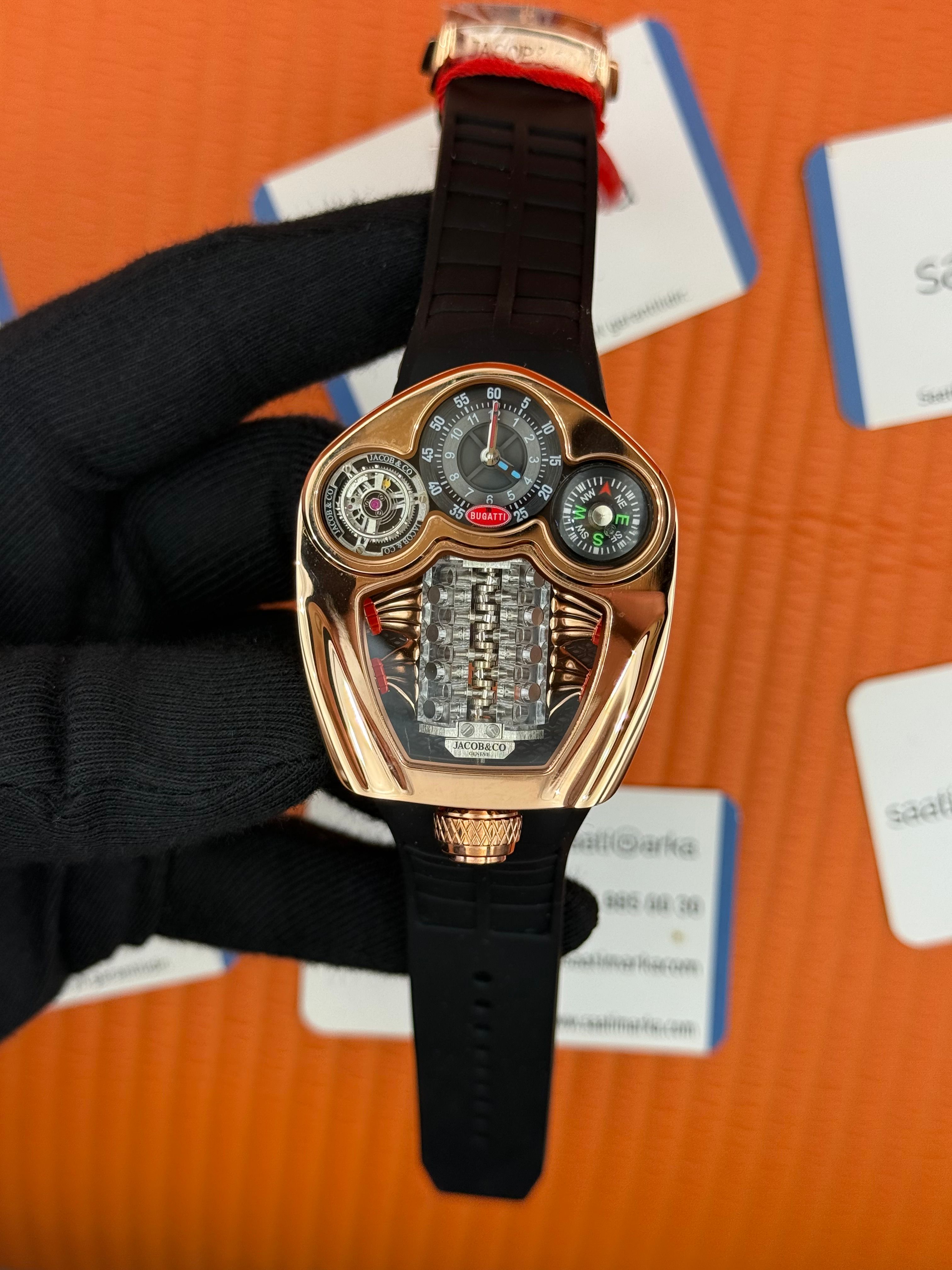 JACOB&CO BUGATTI turbillon kadran siyah kauçuk kordon rose kasa 