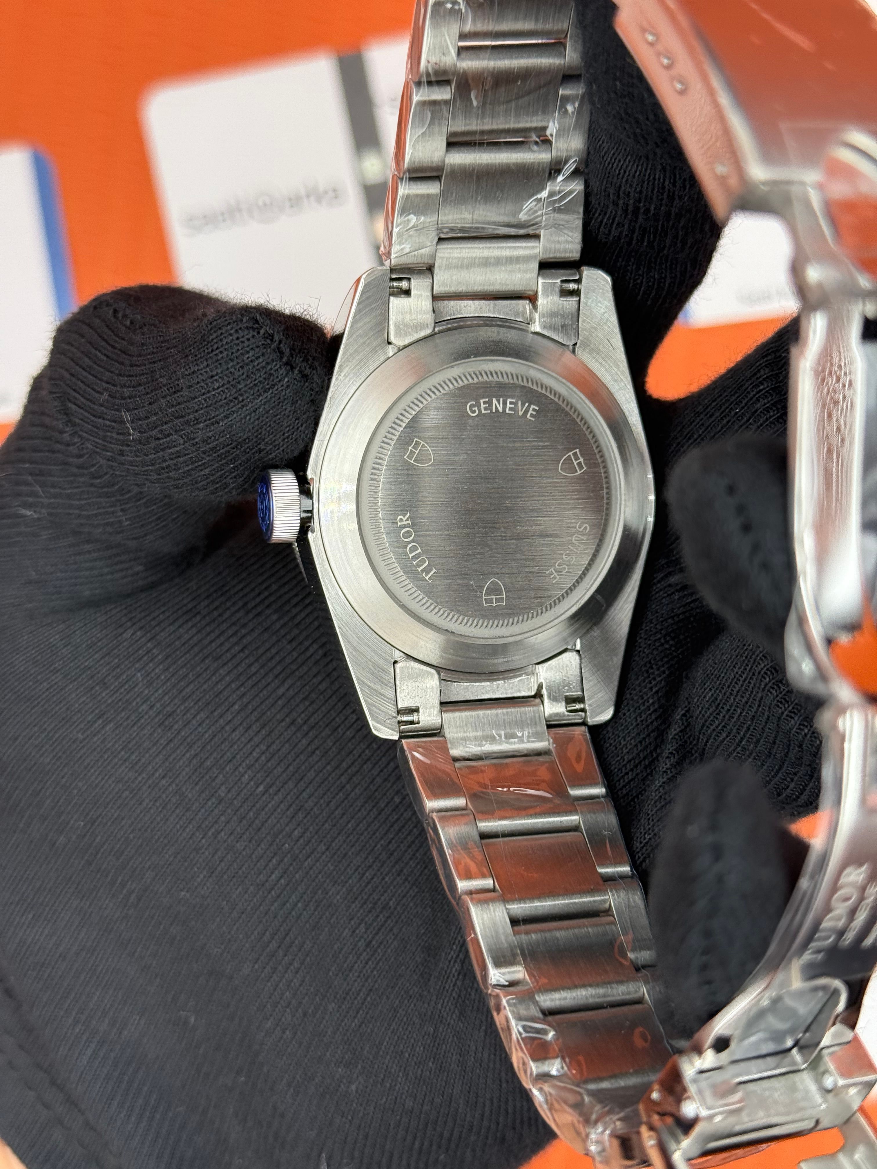 TUDOR black bey siyah kadran siyah bezel silver kasa kordon 41mm erkek kol saati