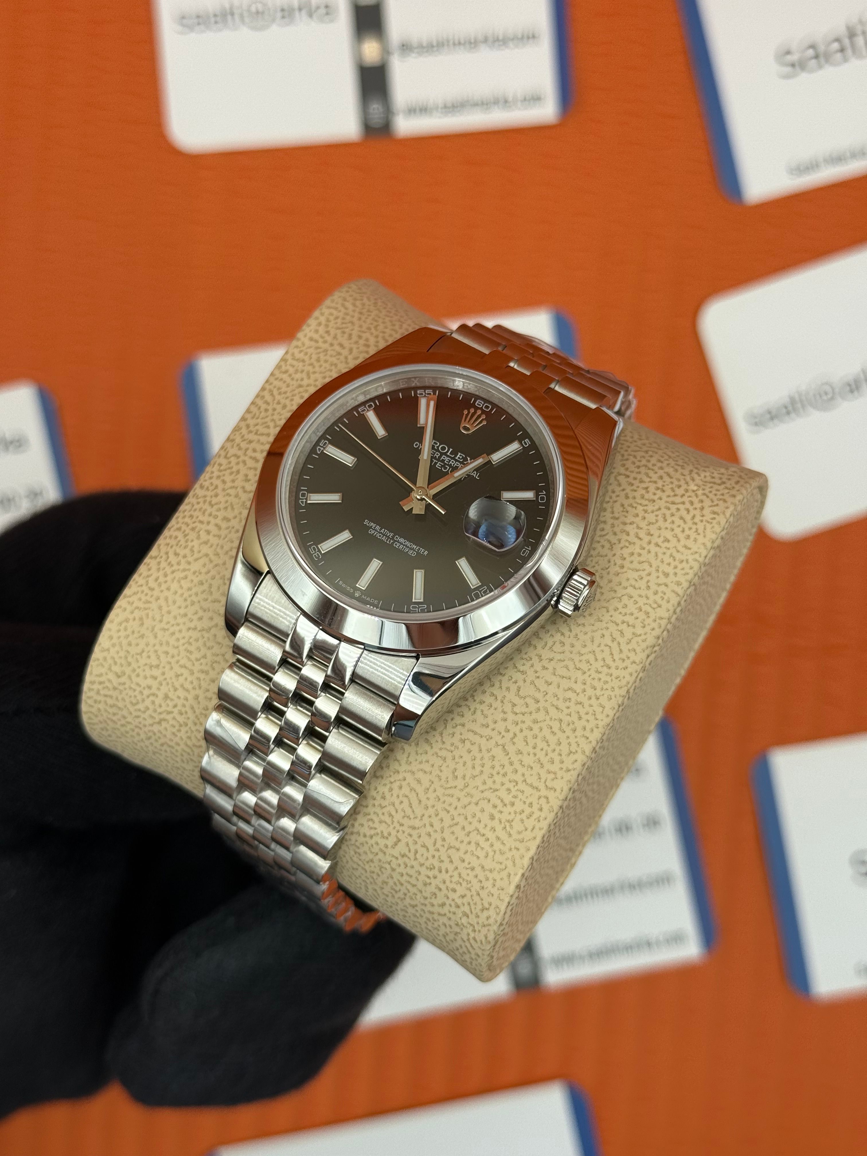 ROLEX Datejust black dial silver jubilee kordon