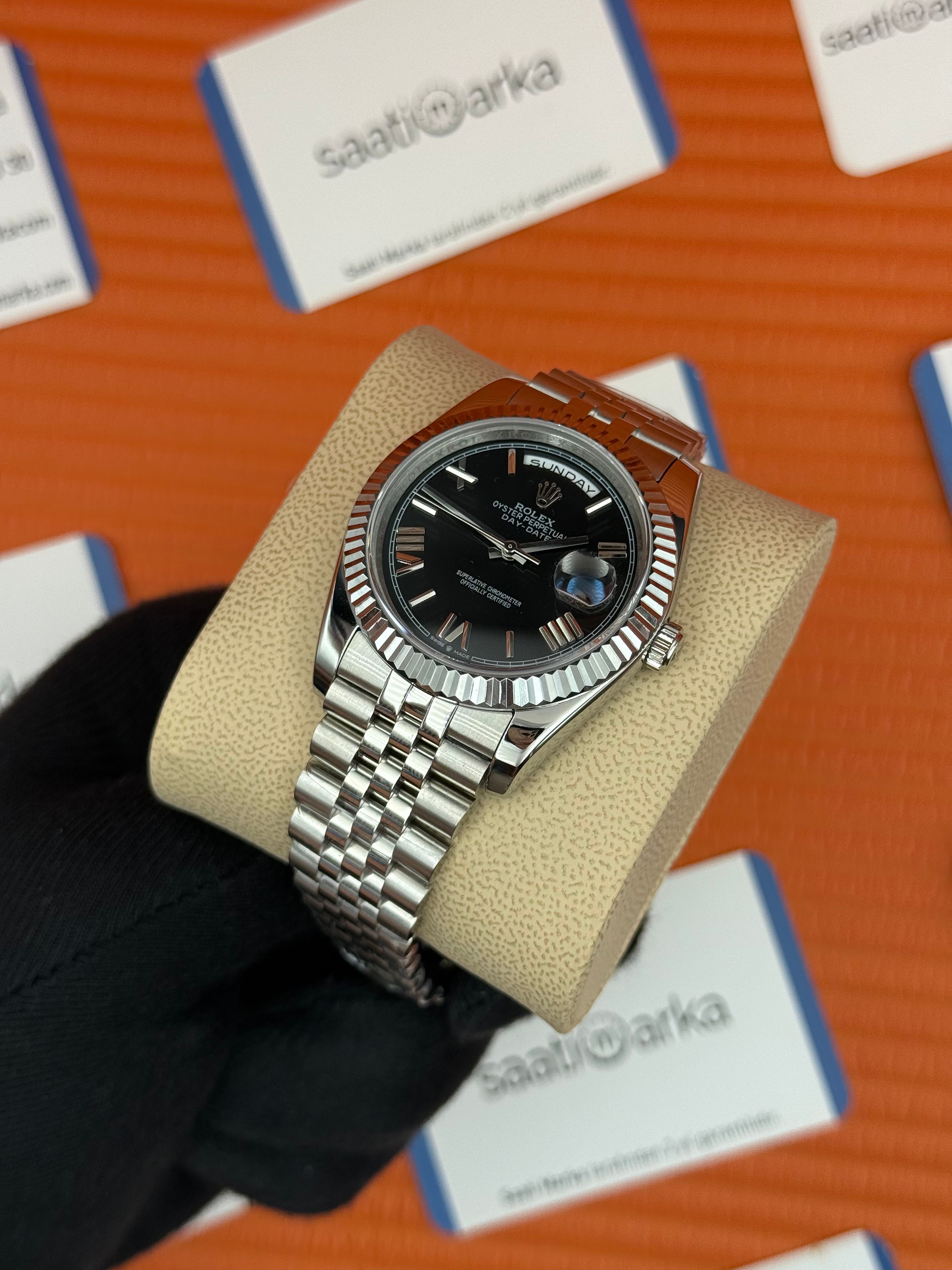 ROLEX Day Date roma rakamlı siyah kadran silver jubilee kordon