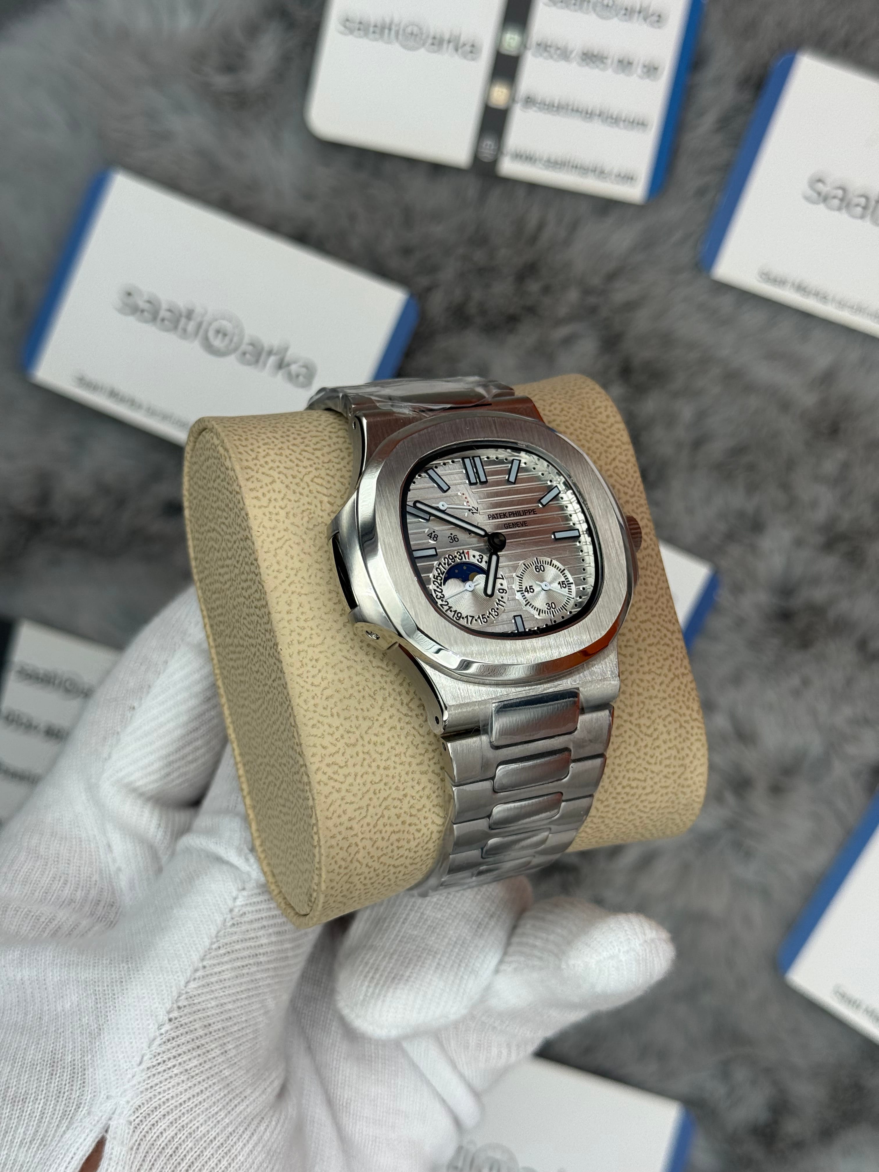 PATEK PHİLİPPE nautilus moontphase 5712 beyaz kadran silver kasa kordon 40mm erkek kol saati