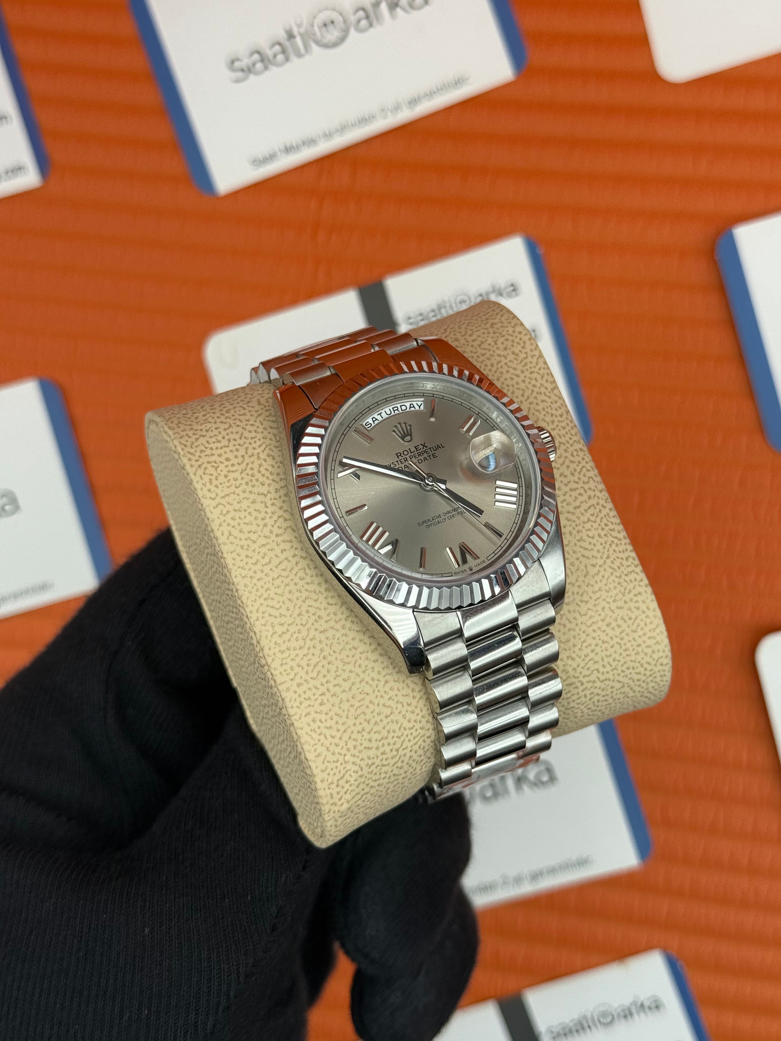 ROLEX Day Date roma rakamlı gri kadran silver president kordon