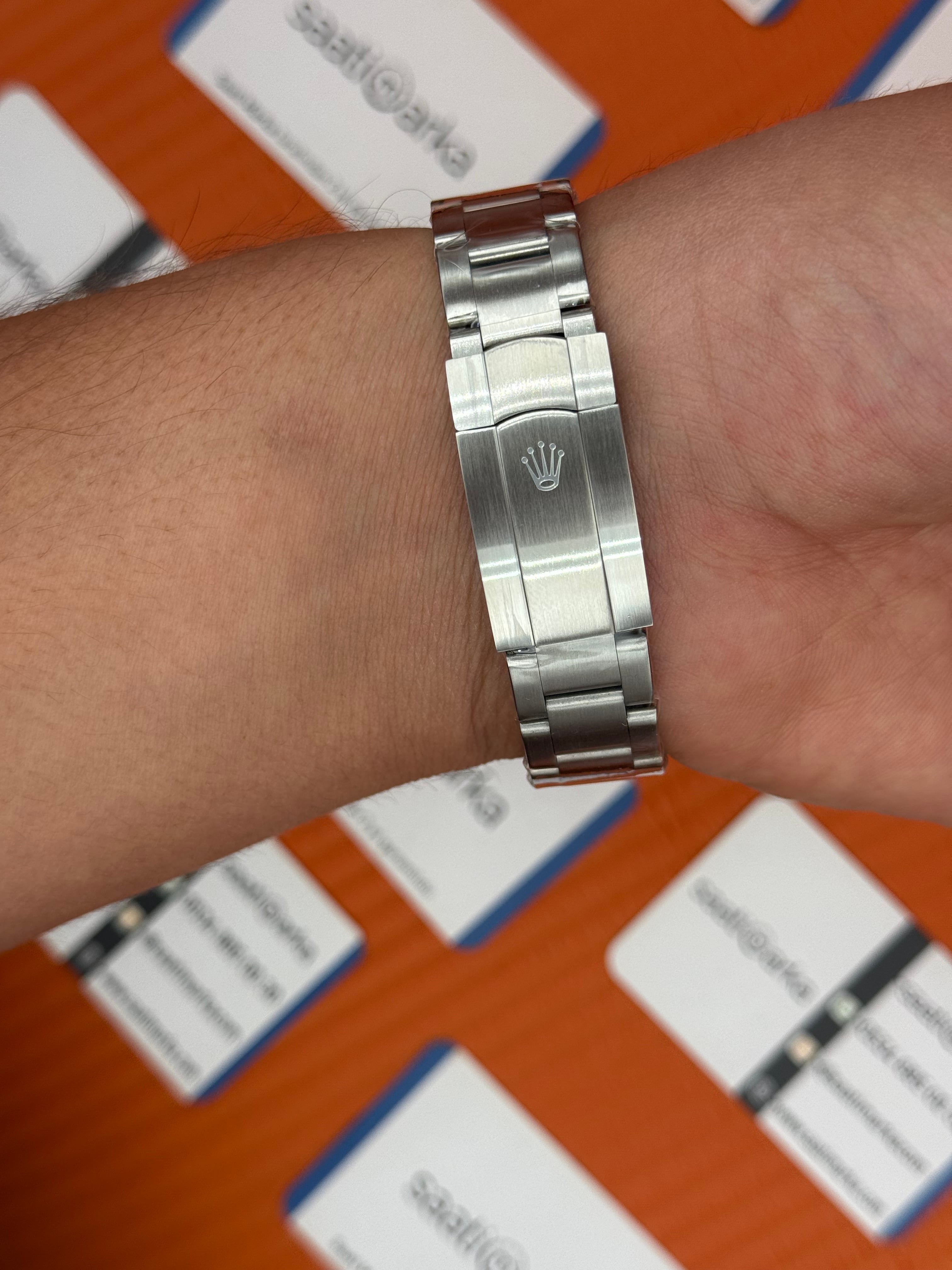 ROLEX oyster perpetual fıstık yeşili kadran silver kasa kordon erkek kol saati
