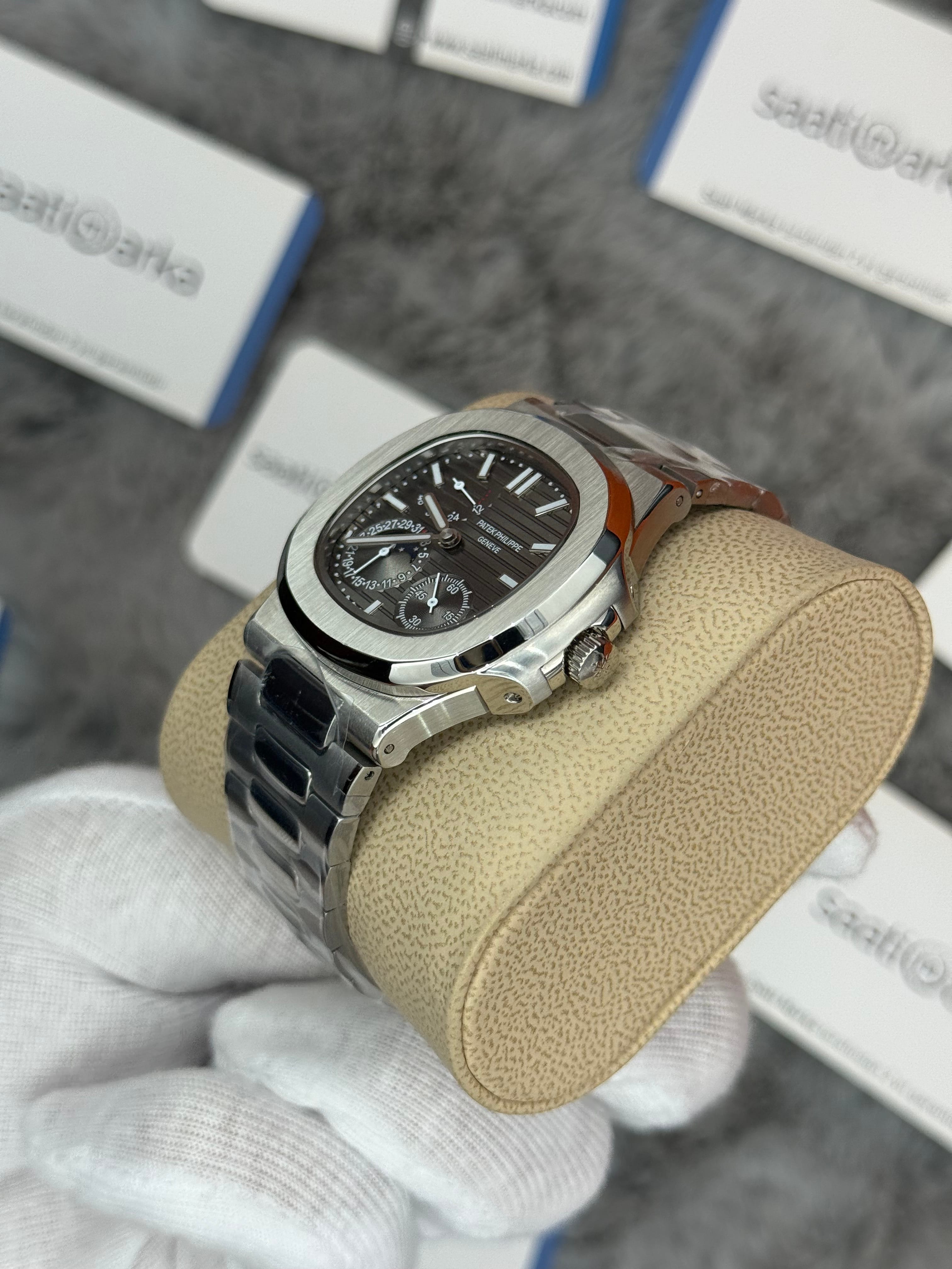 PATEK PHİLİPPE nautilus moontphase 5712 gri kadran silver kasa kordon 40mm erkek kol saati