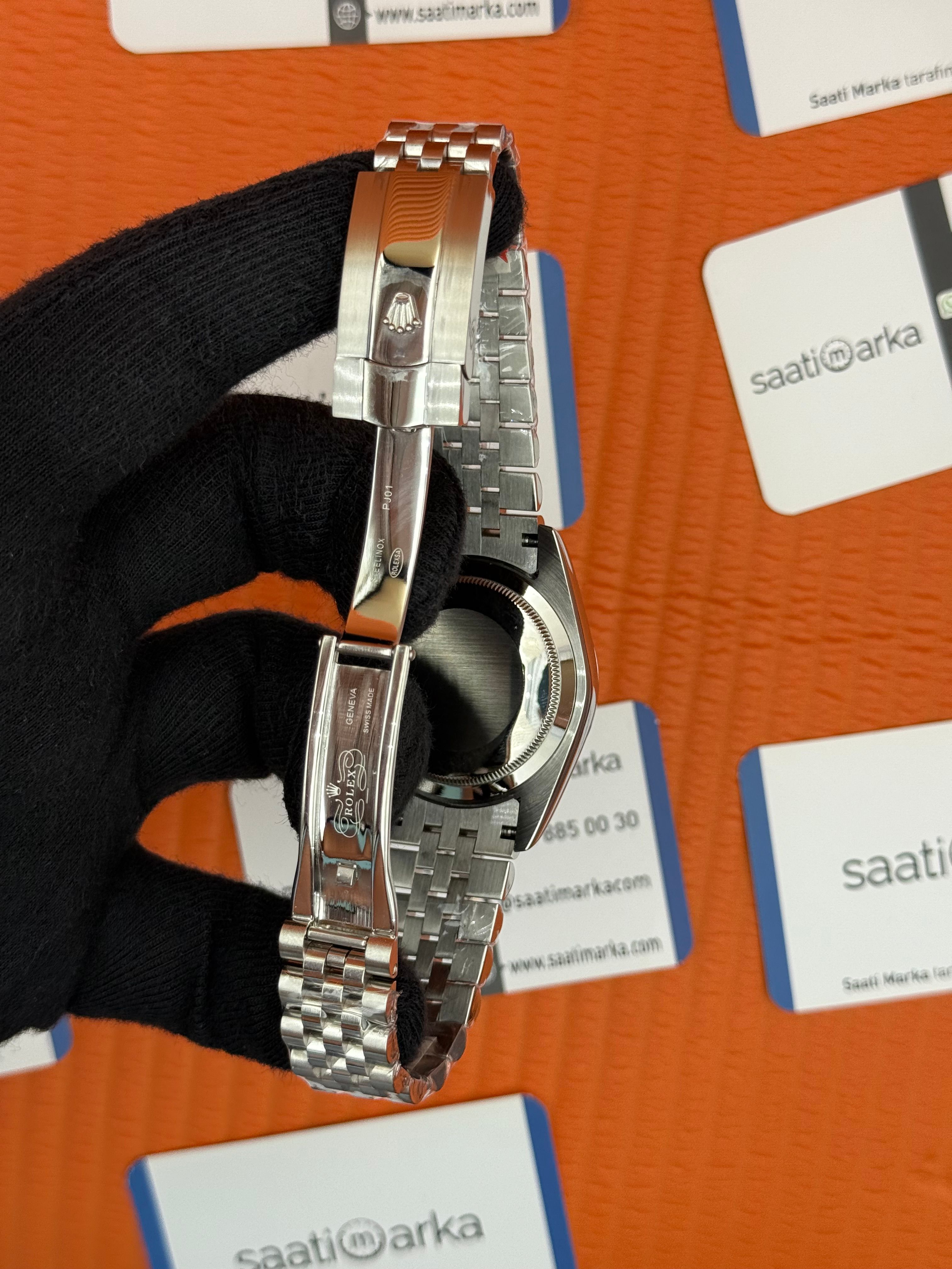 ROLEX Datejust roma rakamlı blue dial silver jubilee kordon