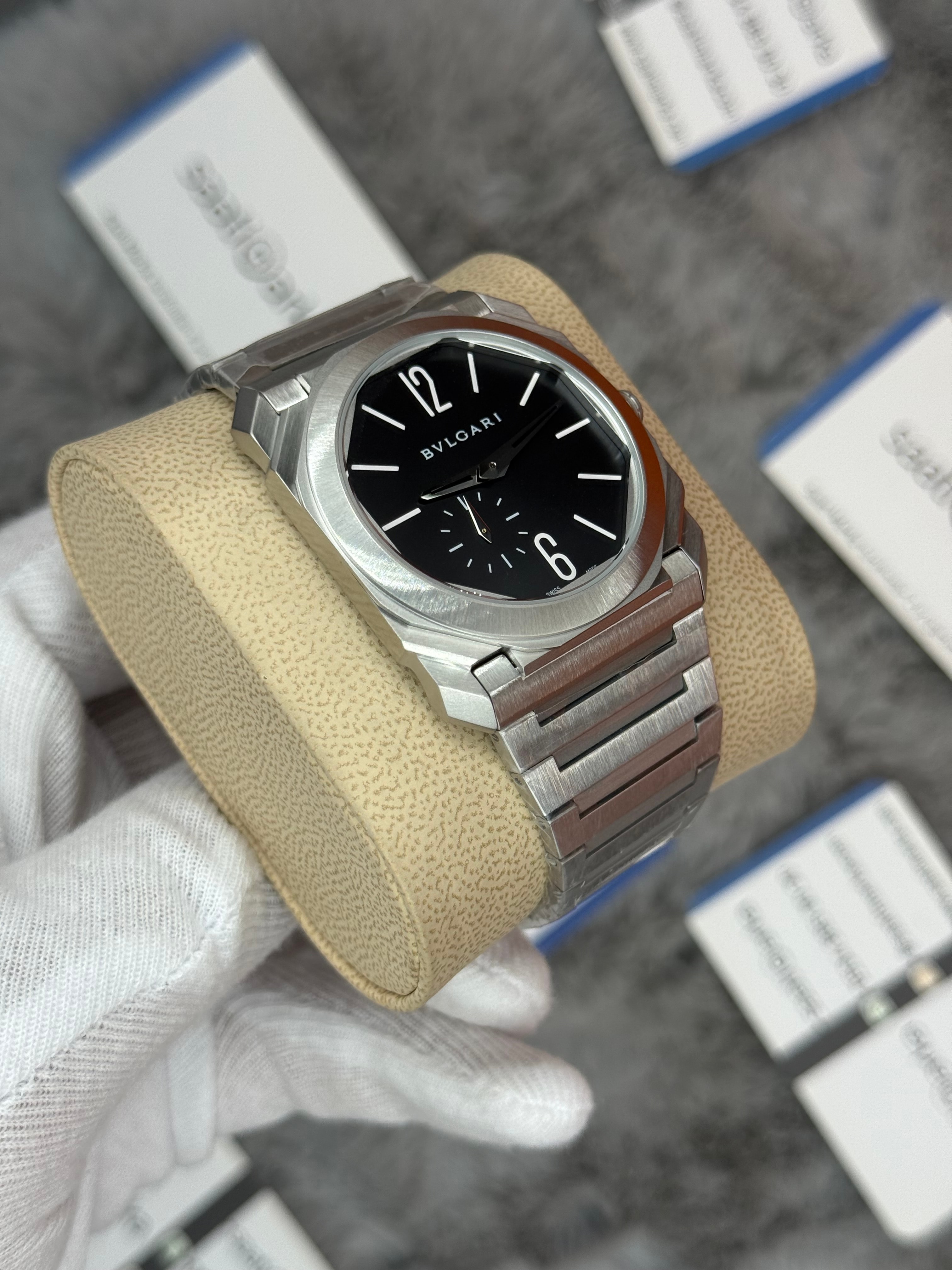 BVLGARİ octo 40mm siyah kadran silver kasa kordon erkek kol saati