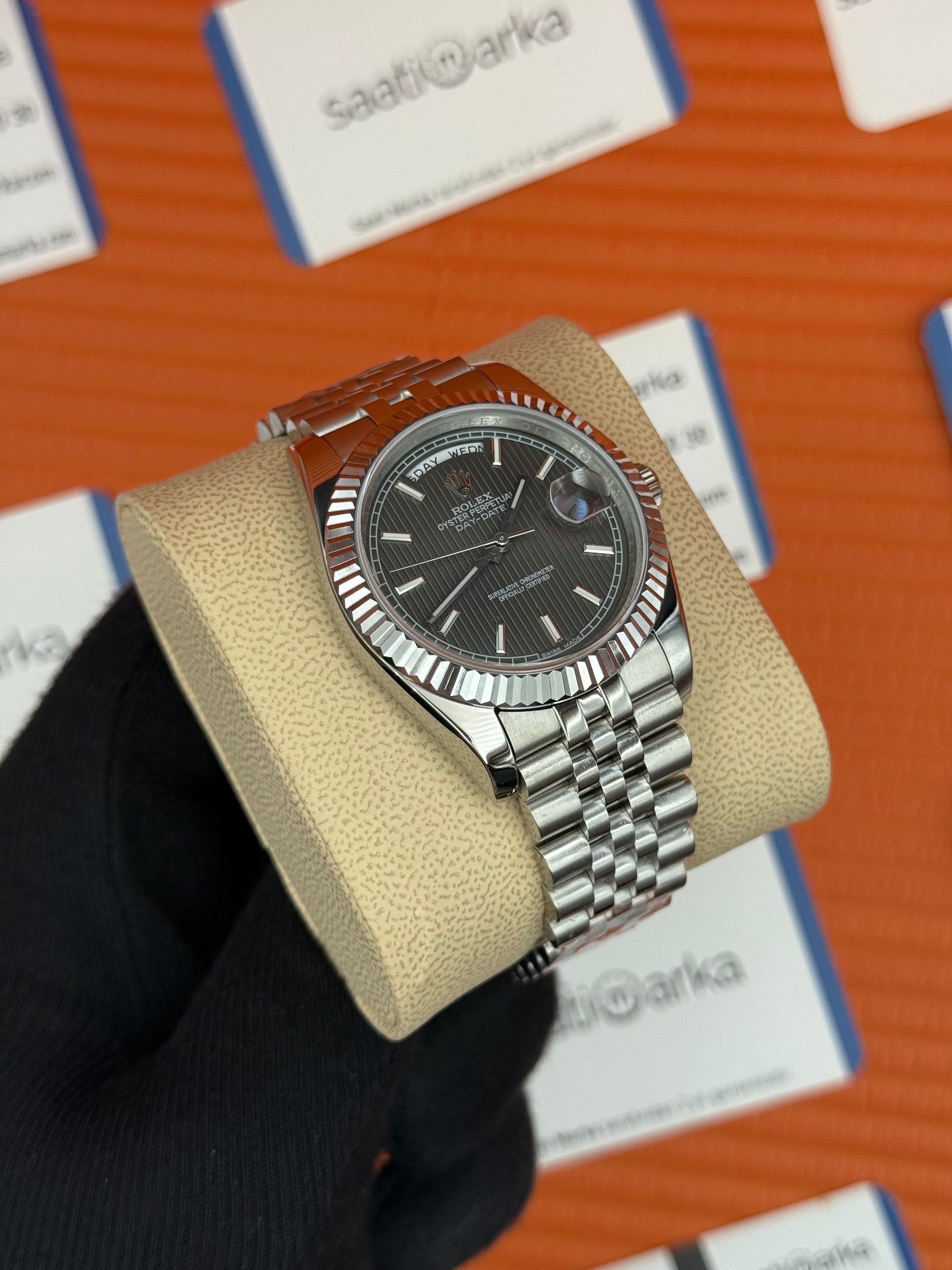 ROLEX Day Date sedefli gri kadran silver jubilee kordon