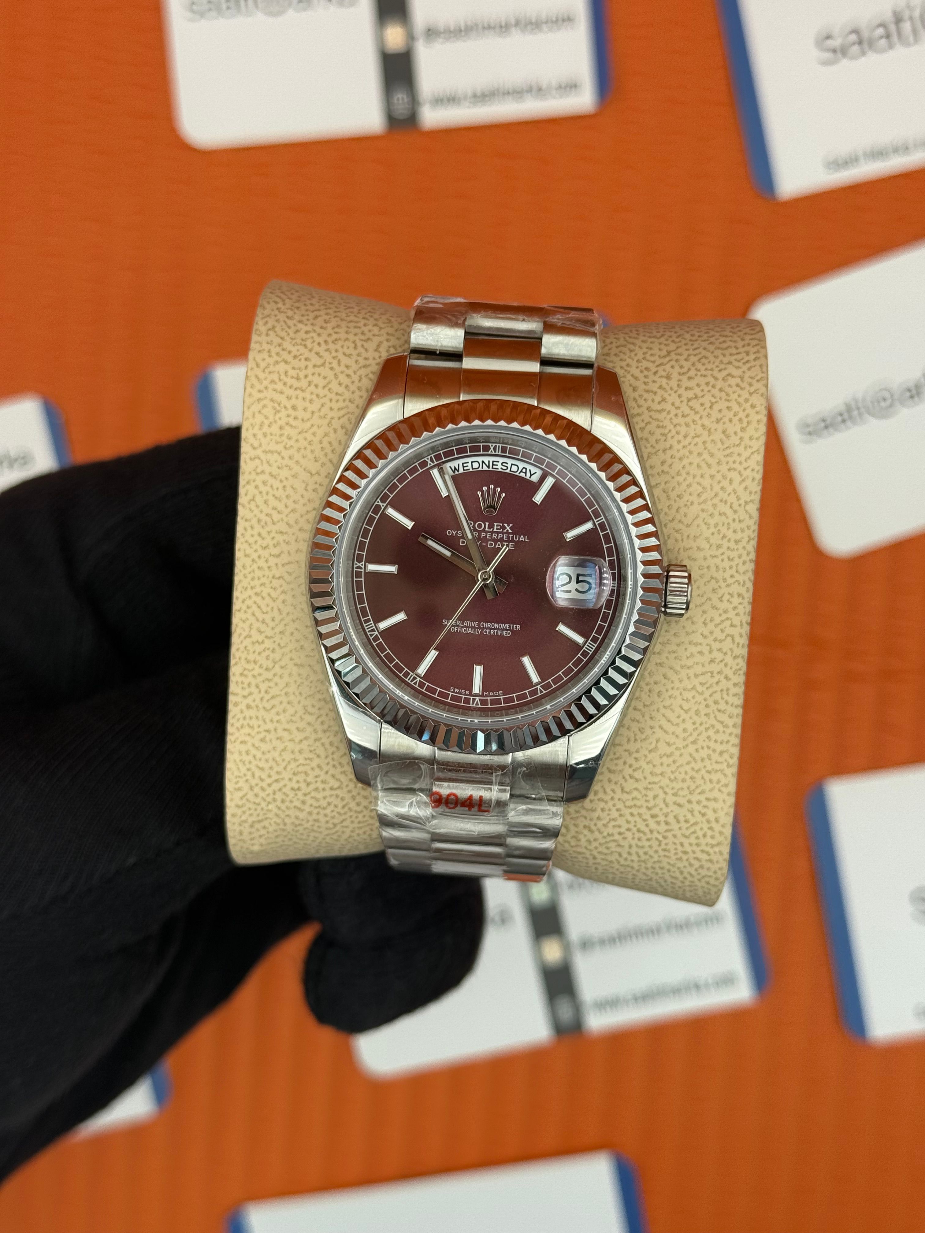 ROLEX Day Date cherry dial silver president kordon