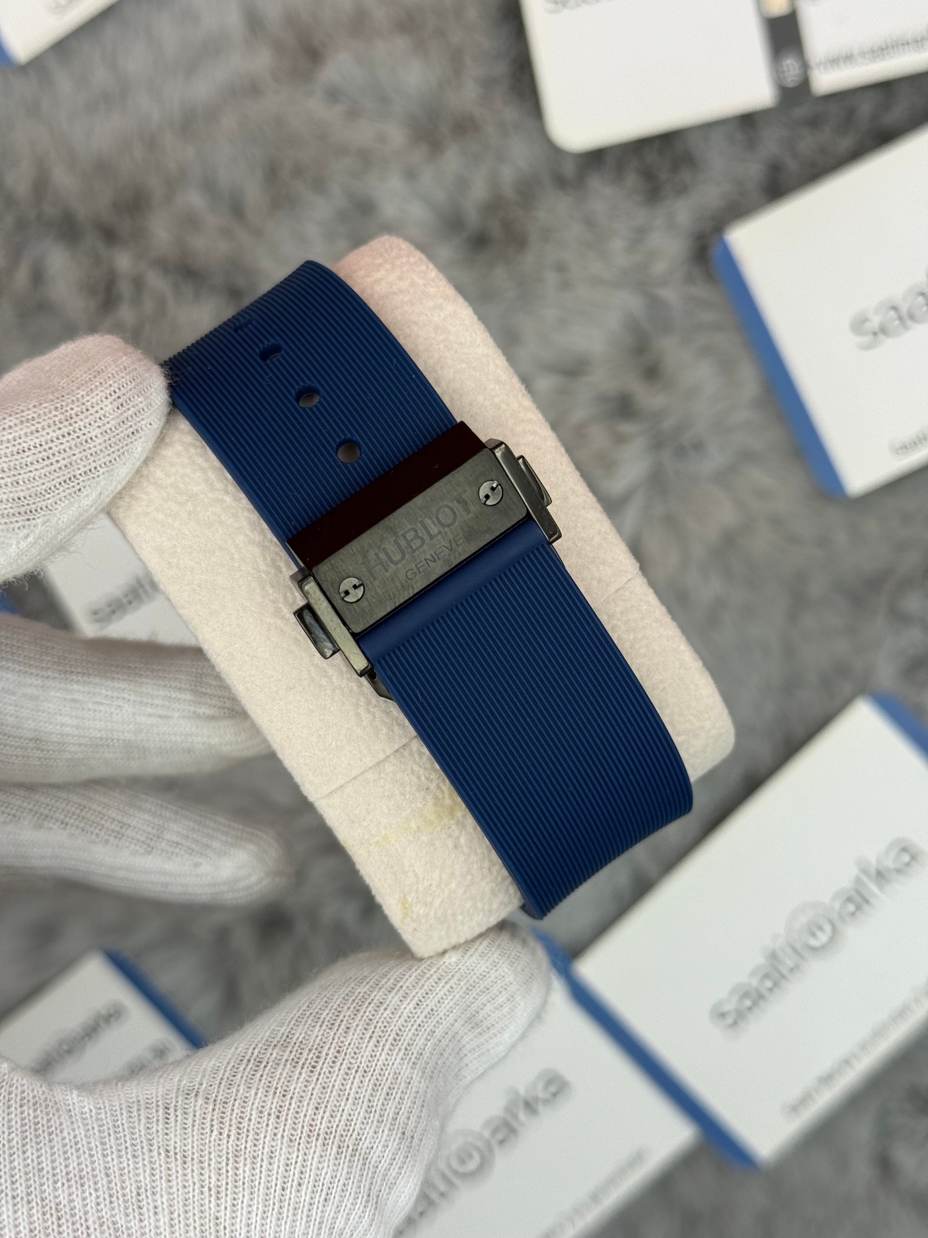 HUBLOT vendome 41mm siyah kasa mavi kadran mavi kauçuk kordon erkek kol saati