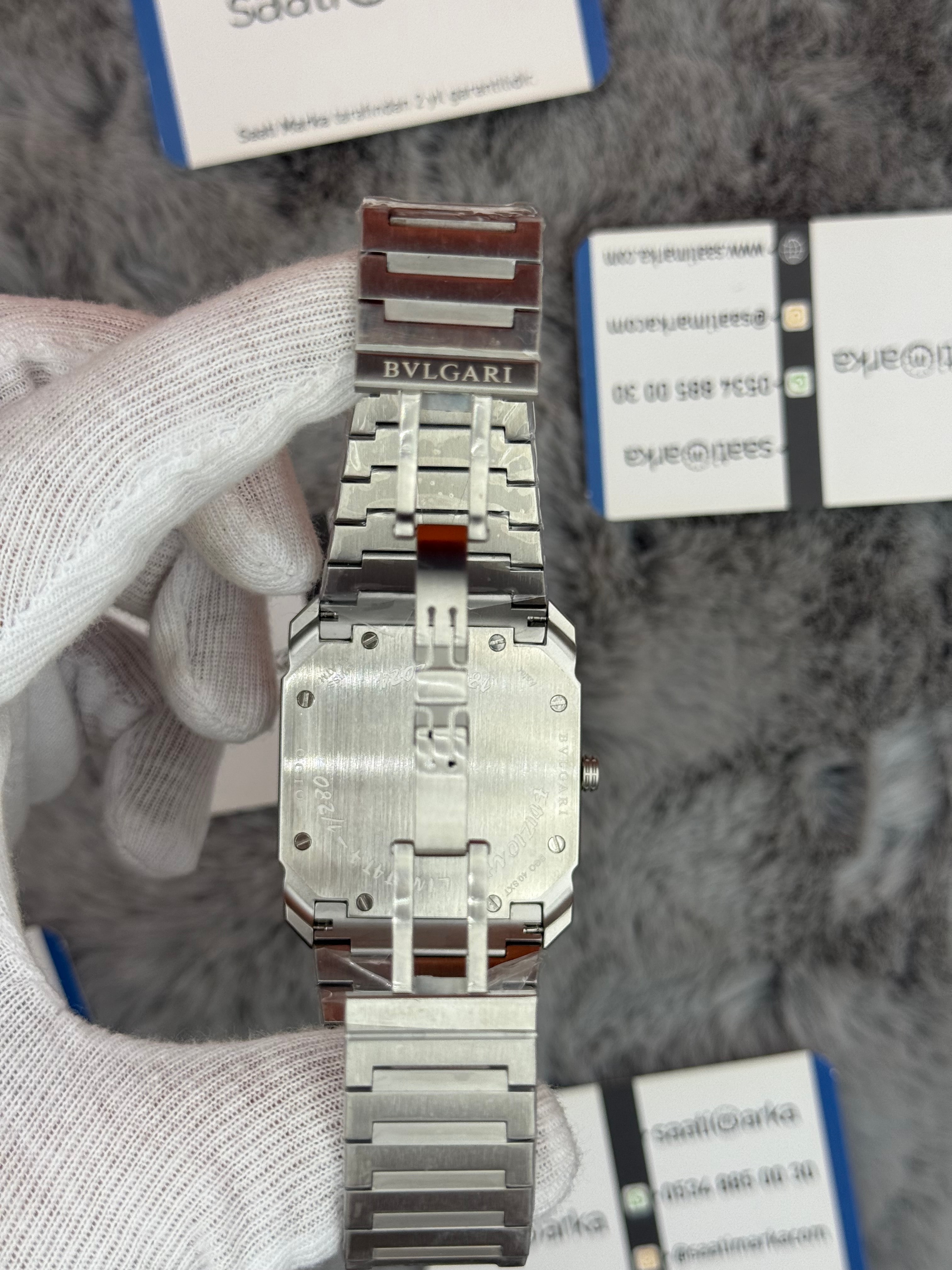 BVLGARİ octo 40mm siyah kadran silver kasa kordon erkek kol saati