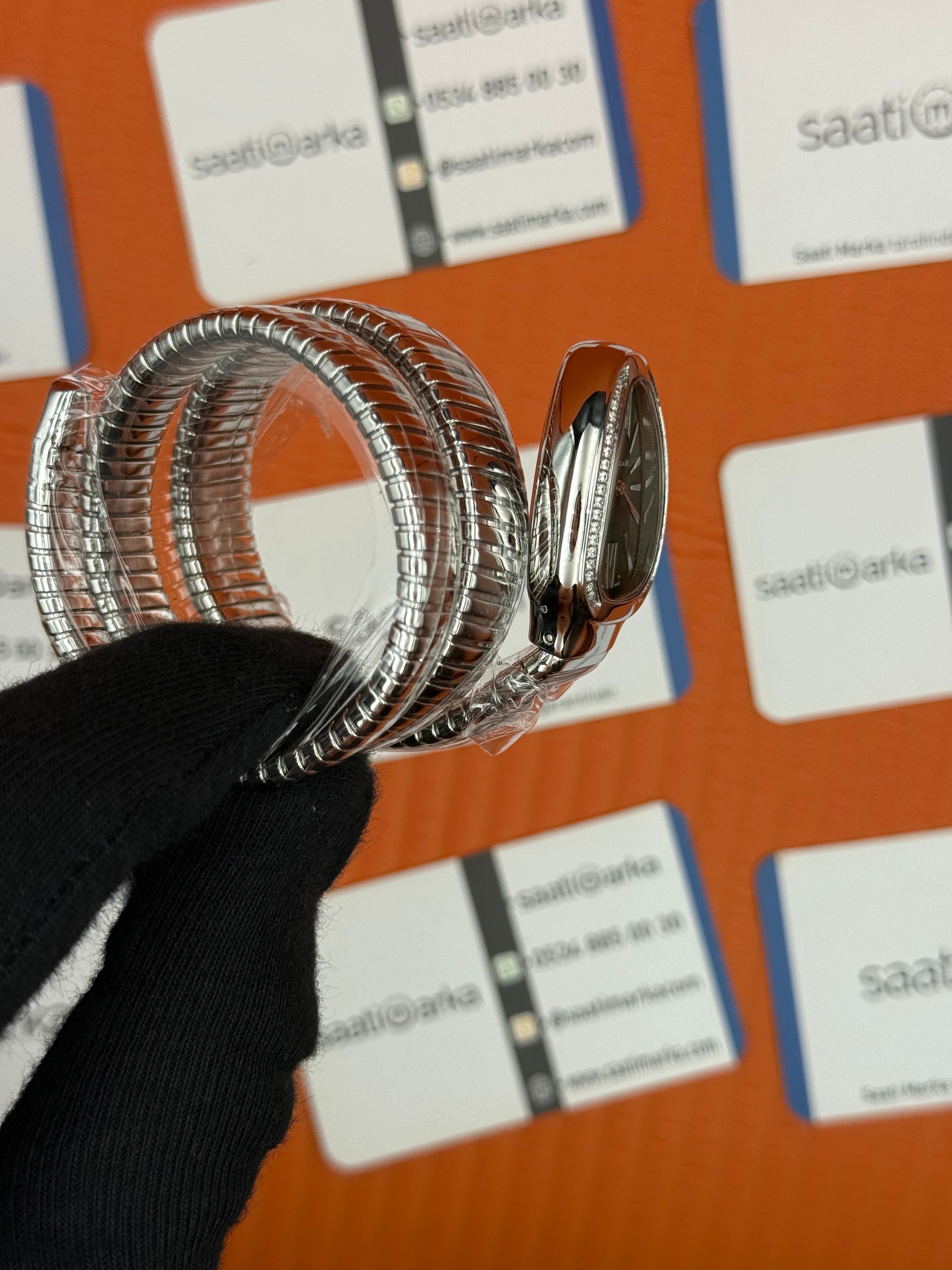BVLGARİ serpenti çift sarma silver kordon taşlı bezel yeşil kadran kadın kol saati