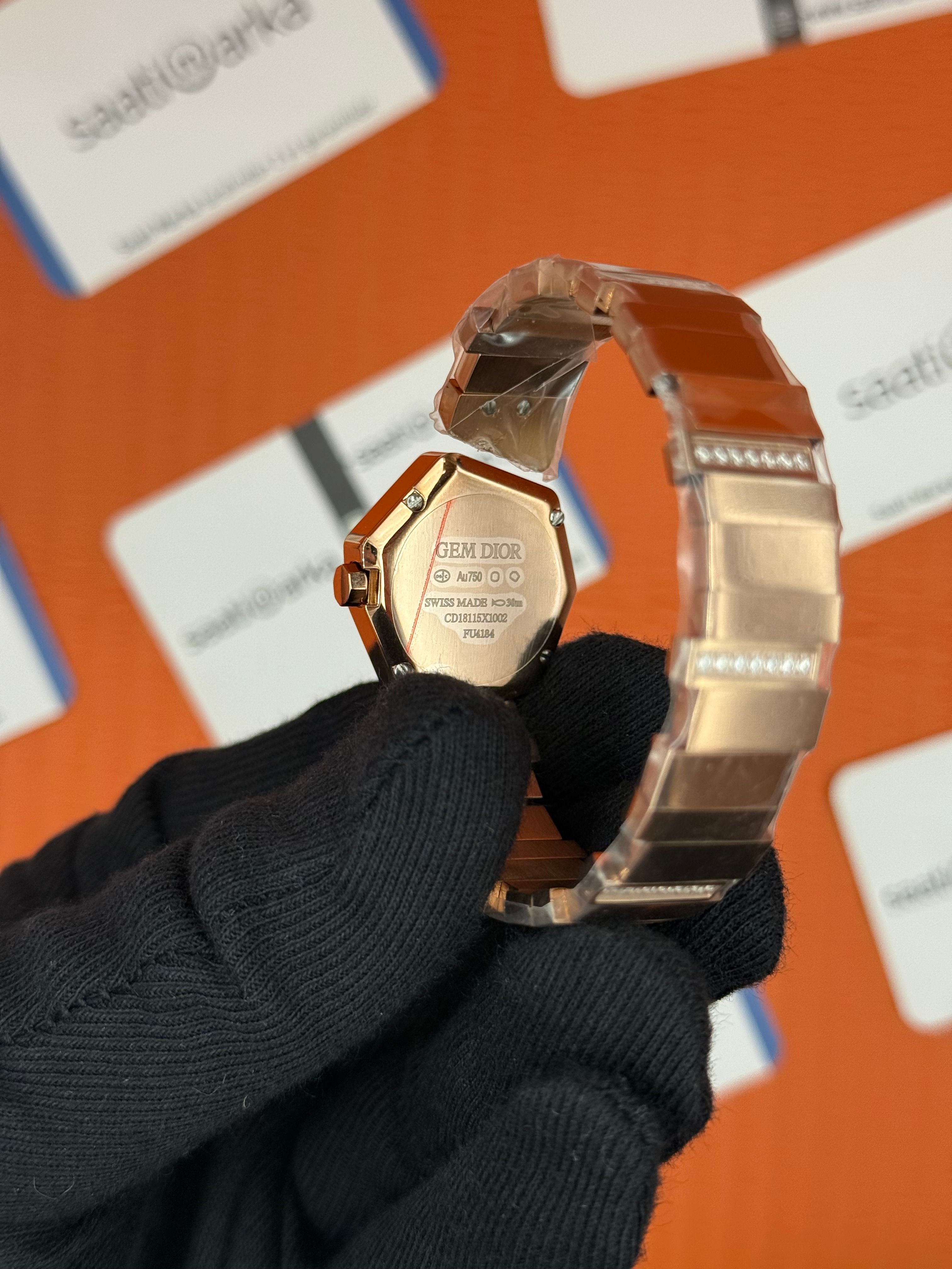 DİOR taşlı bezel sedef kadran rose kasa kordon kadın kol saati
