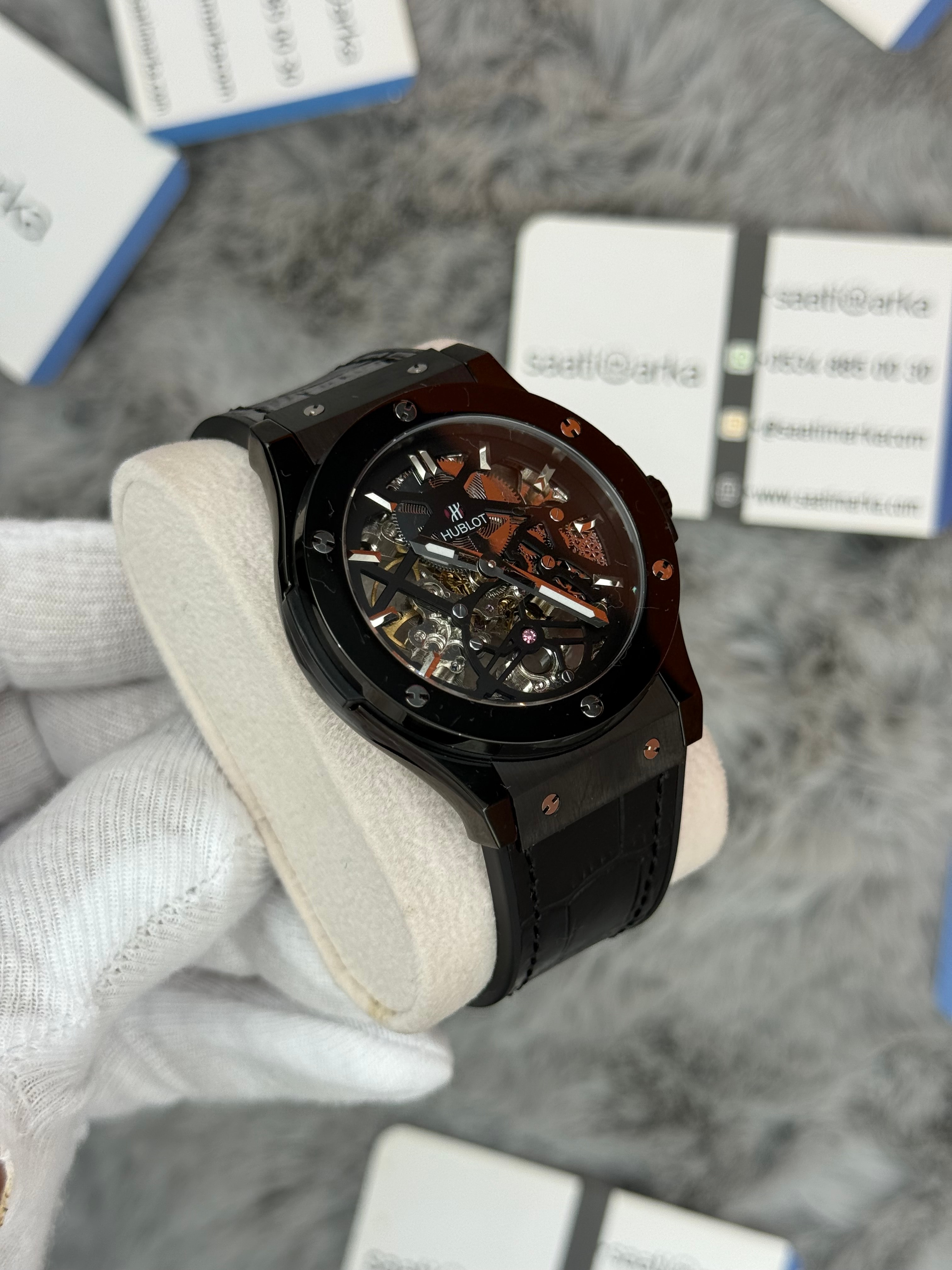 HUBLOT big bang tourbillon 41mm siyah kasa siyah deri kordon erkek kol saati