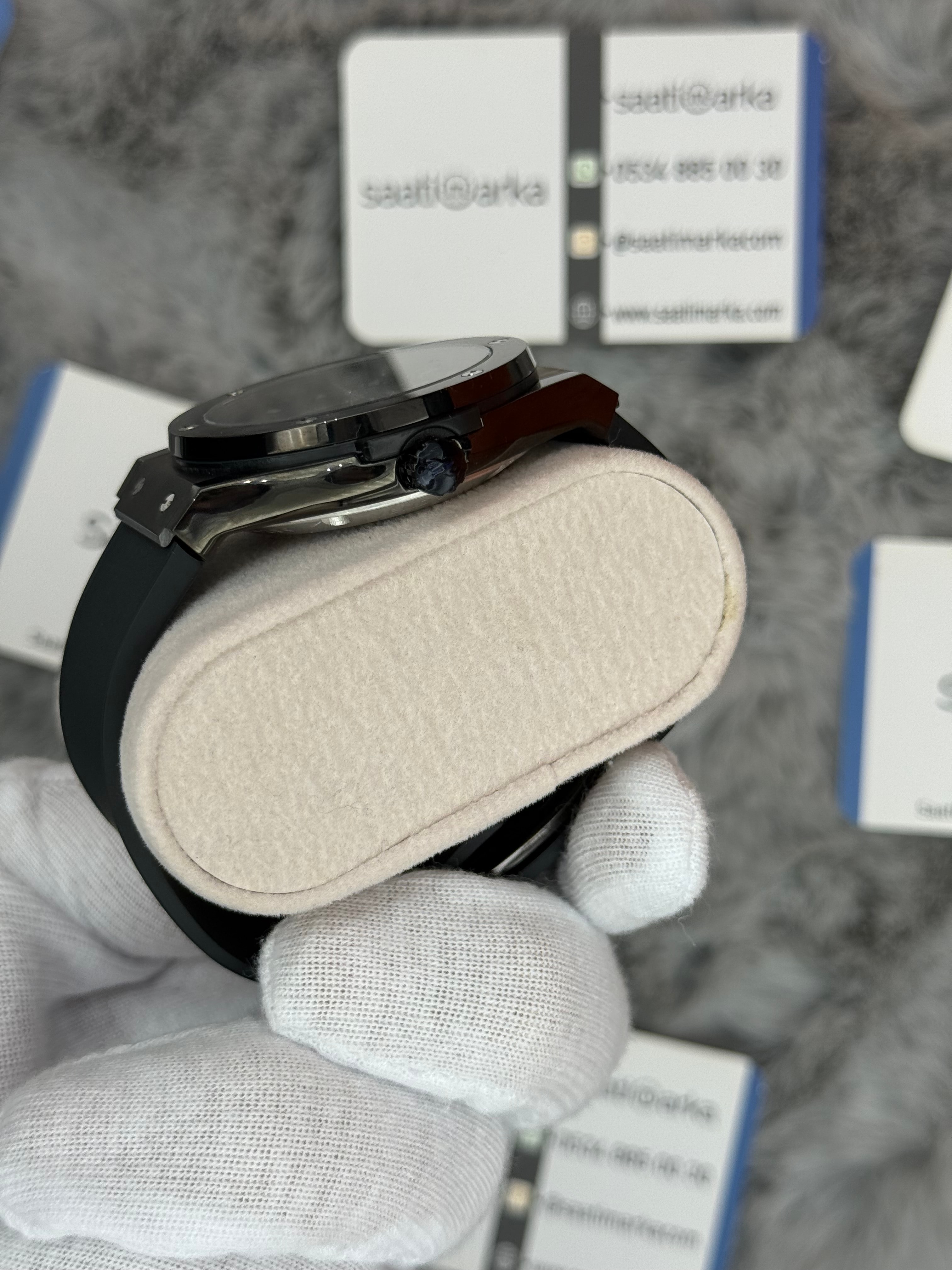 HUBLOT big bang tourbillon 41mm siyah kasa siyah kauçuk kordon erkek kol saati