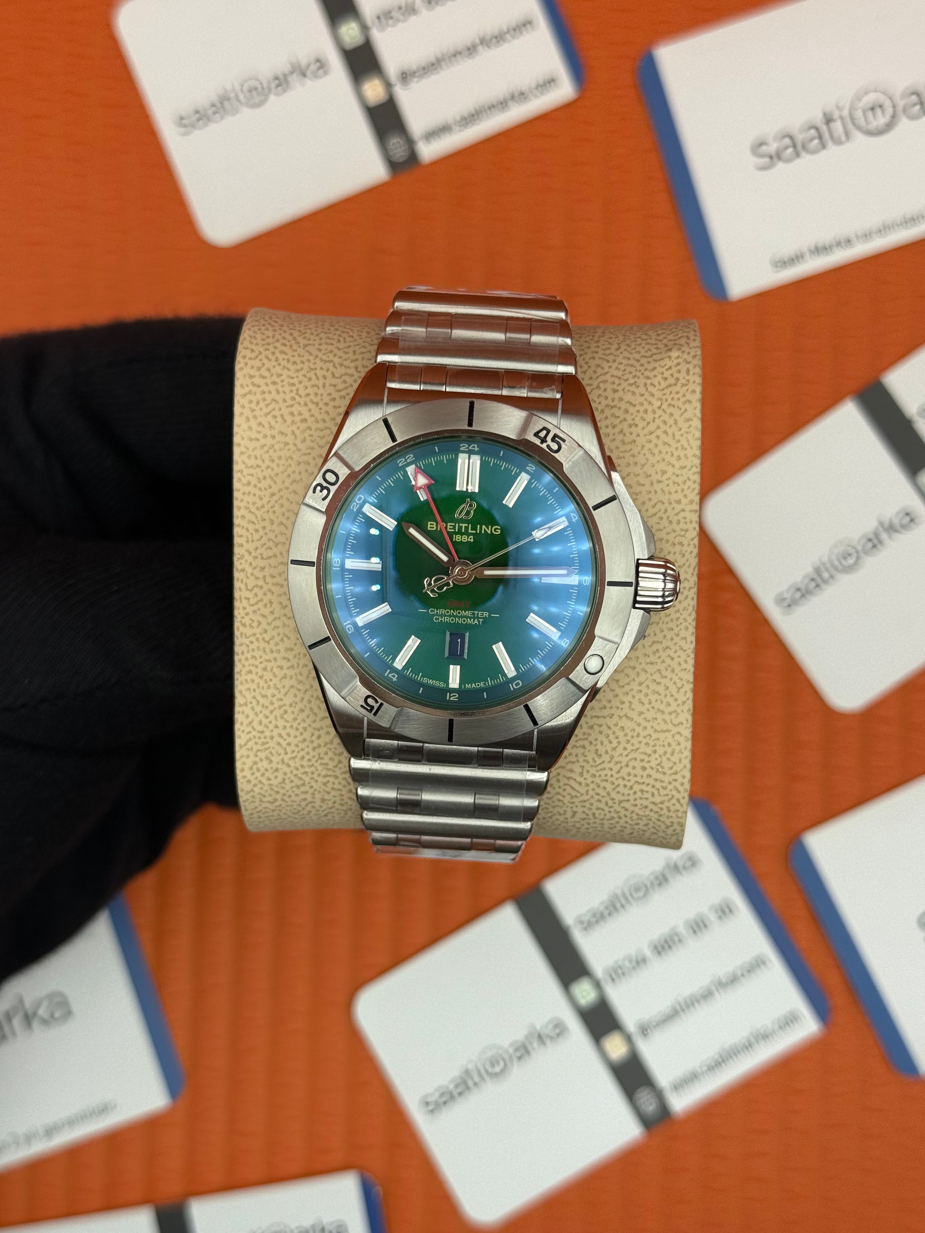 BREITLING GMT yeşil kadran silver kasa kordon