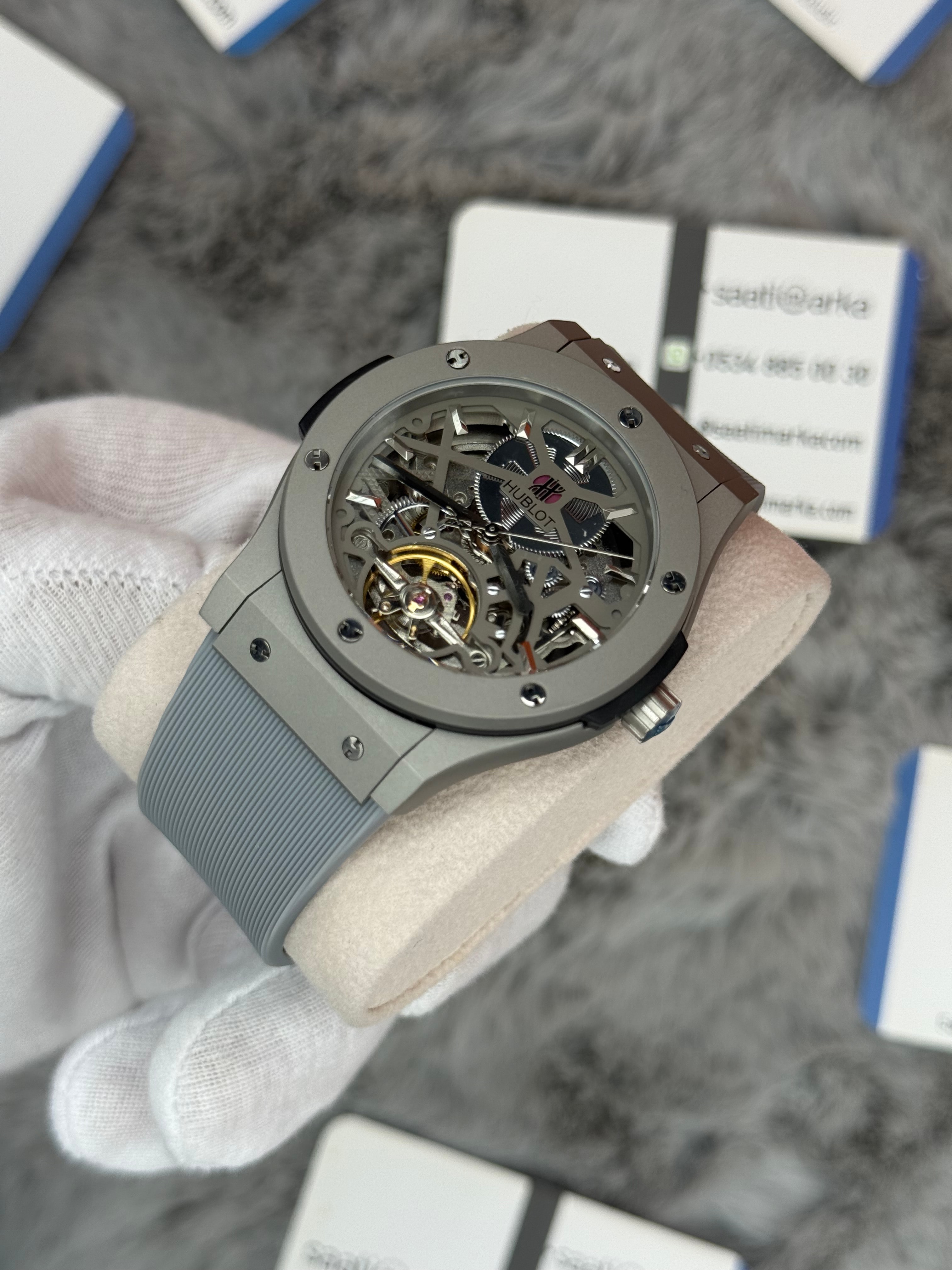 HUBLOT big bang tourbillon 41mm silver kasa gri kauçuk kordon erkek kol saati