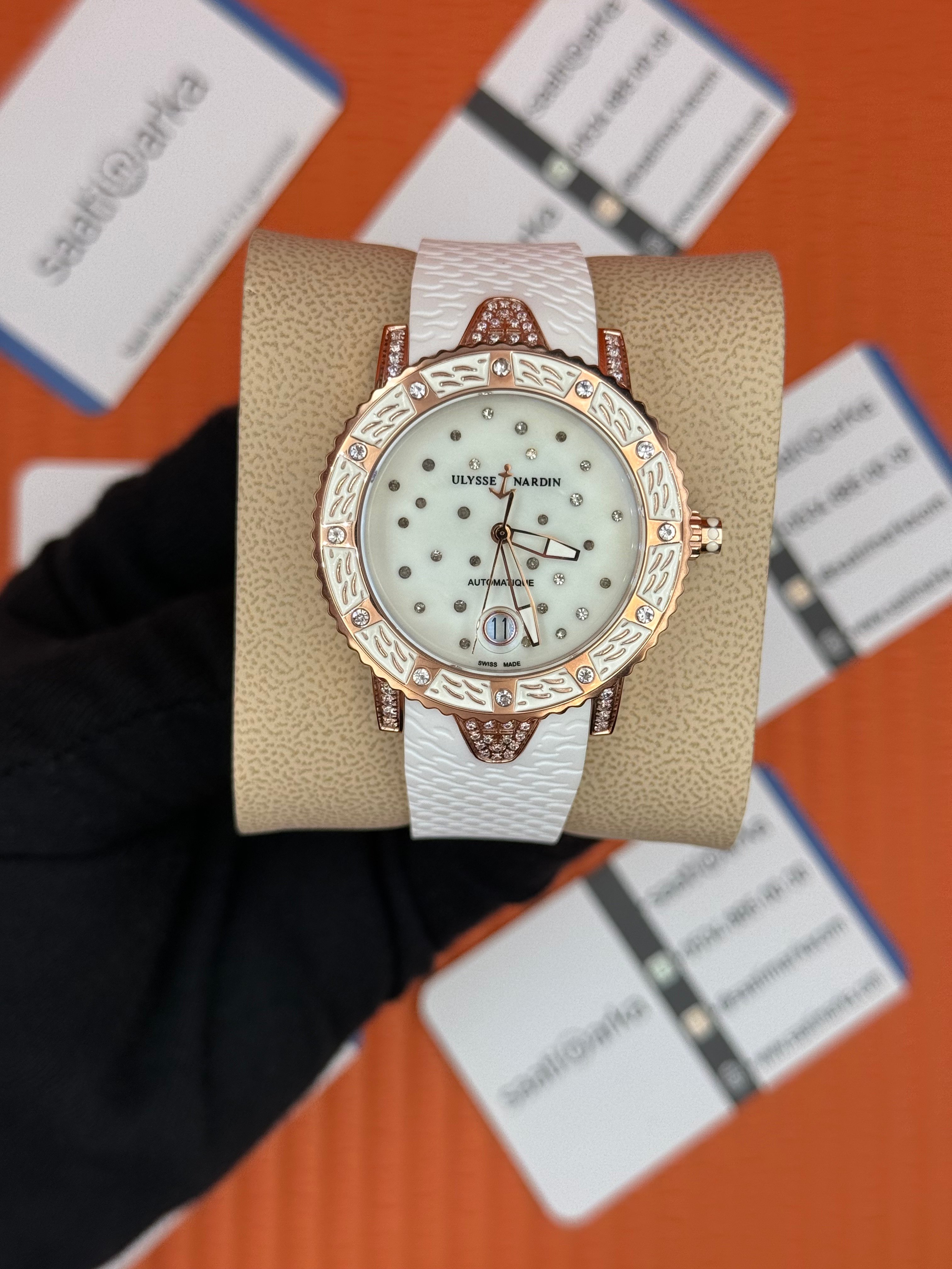 ULYSSE NARDİN ROSE TAŞLI KASA BEYAZ KORDON 