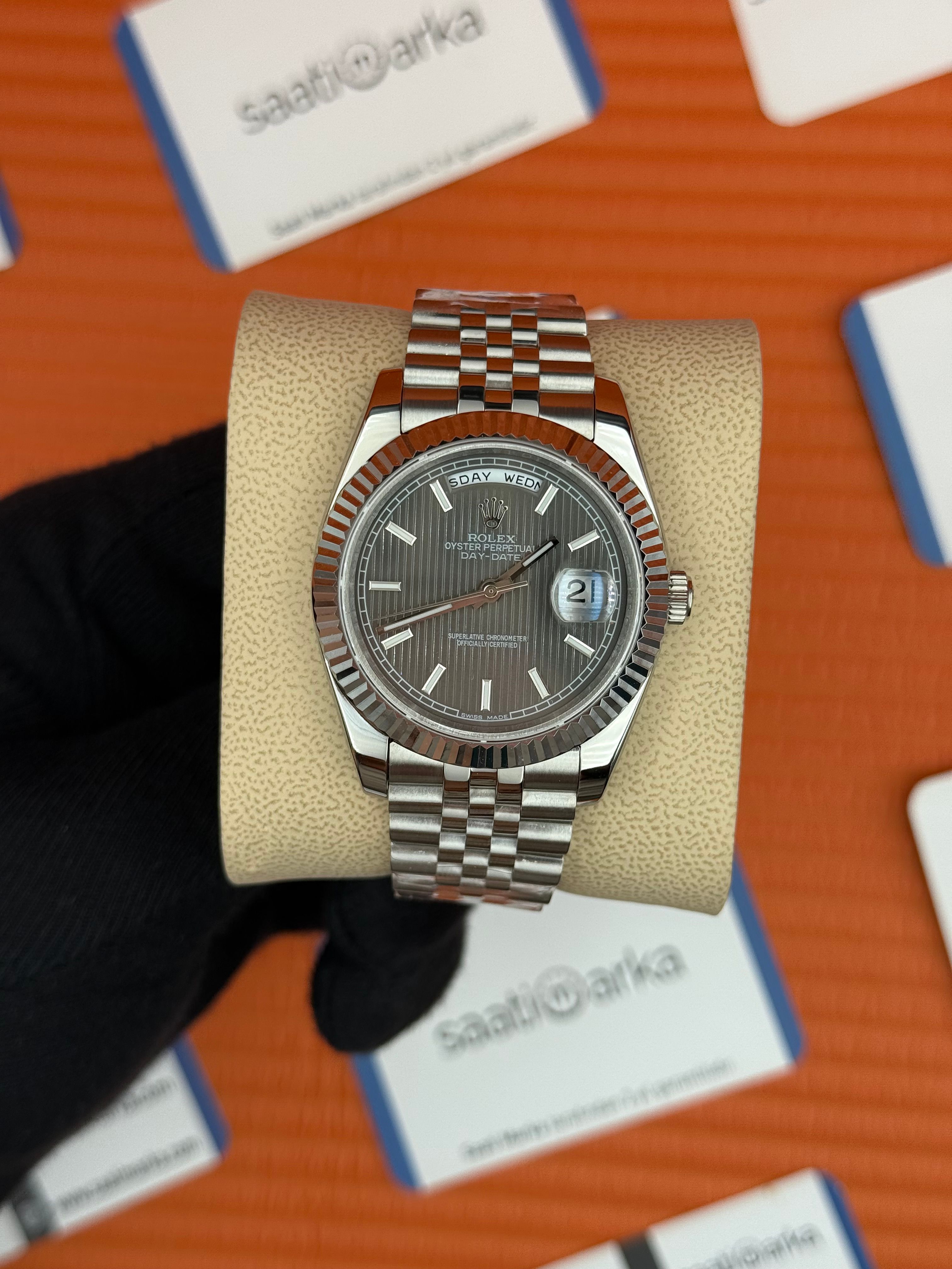 ROLEX Day Date sedefli gri kadran silver jubilee kordon