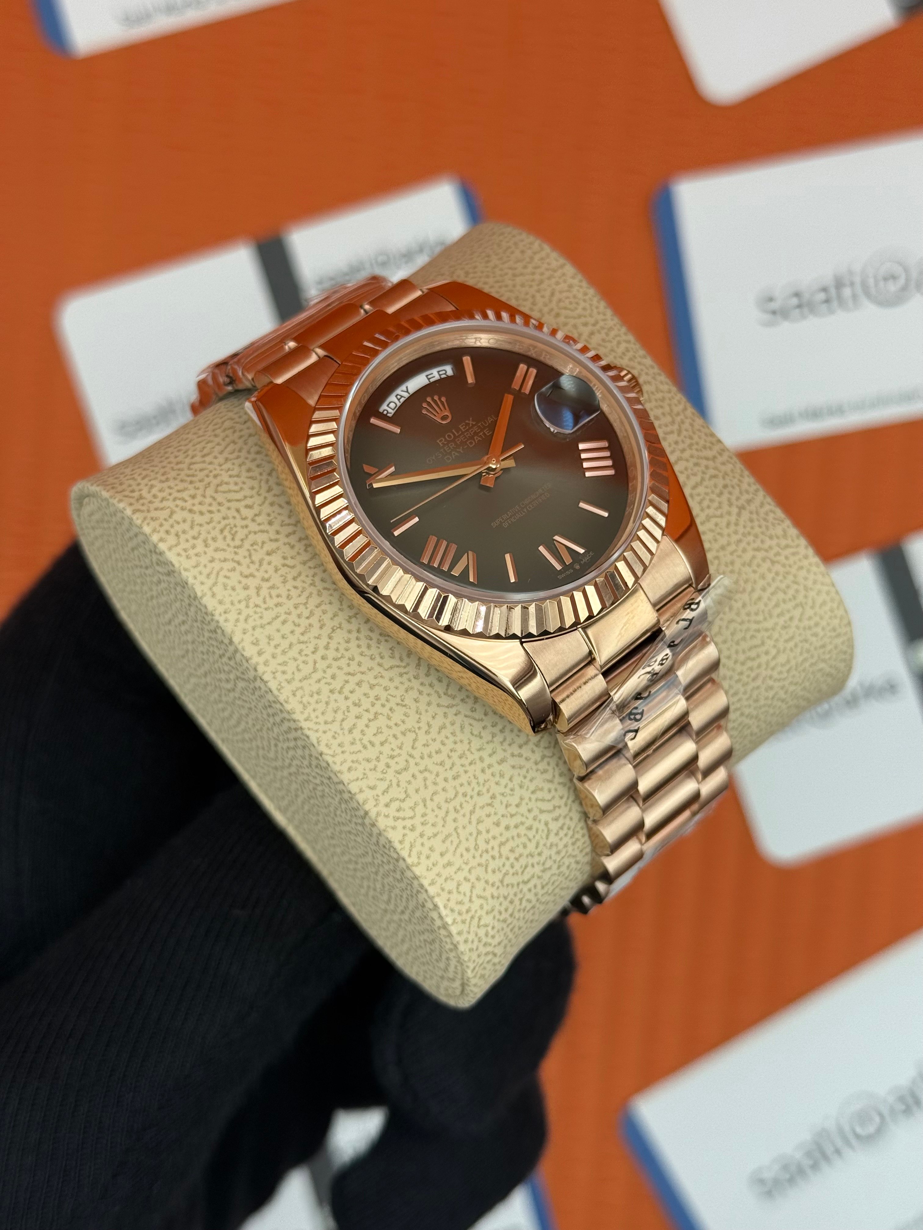 ROLEX Day Date roma rakamlı deep grey dial rose kasa-kordon oyster