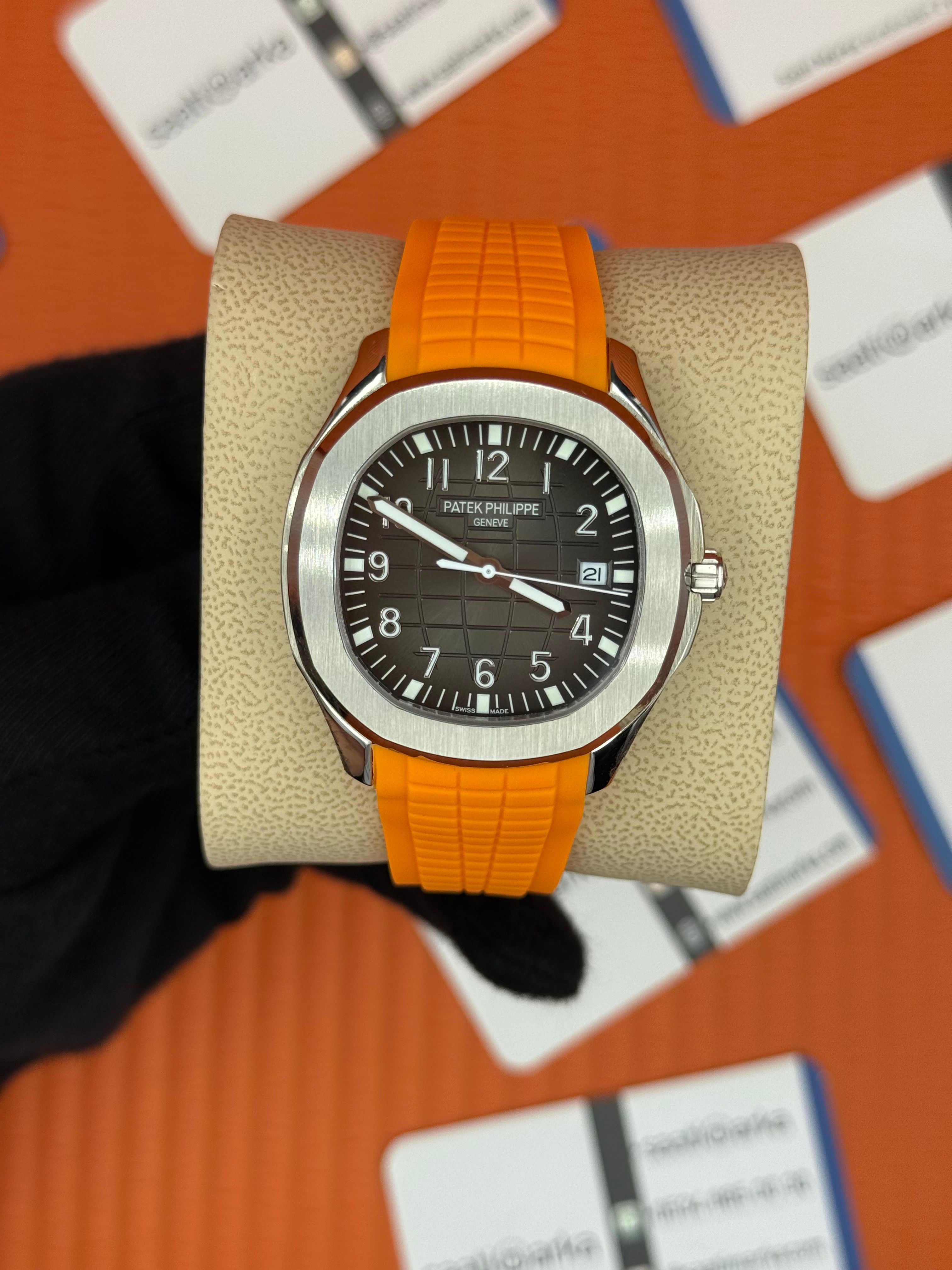 PATEK PHILIPPE AQUANAUT TURUNCU KAUÇUK KORDON GRİ KADRAN SİLVER KASA 
