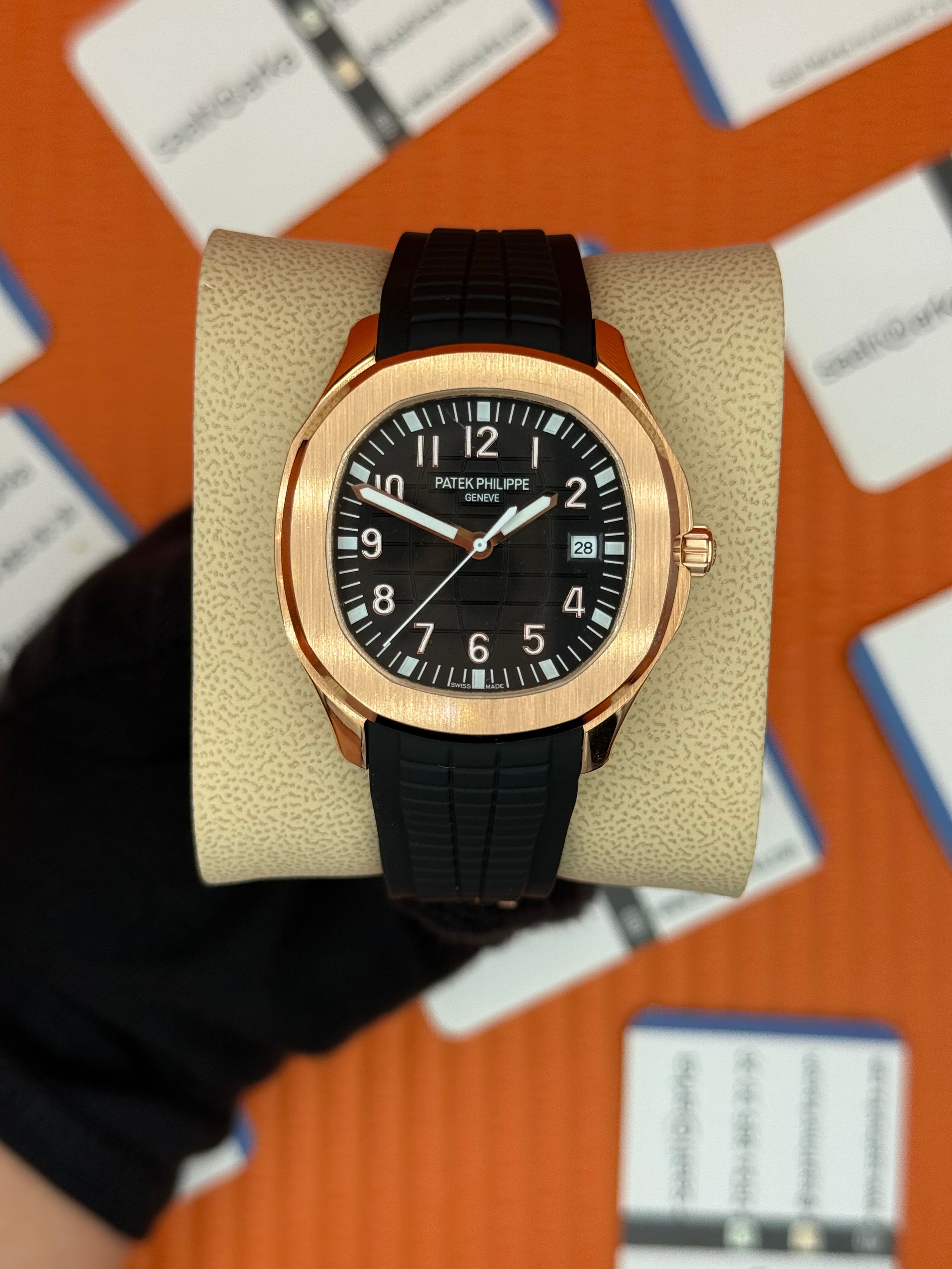PATEK PHILIPPE AQUANAUT SİYAH KAUÇUK KORDON SİYAH KADRAN ROSE KASA 