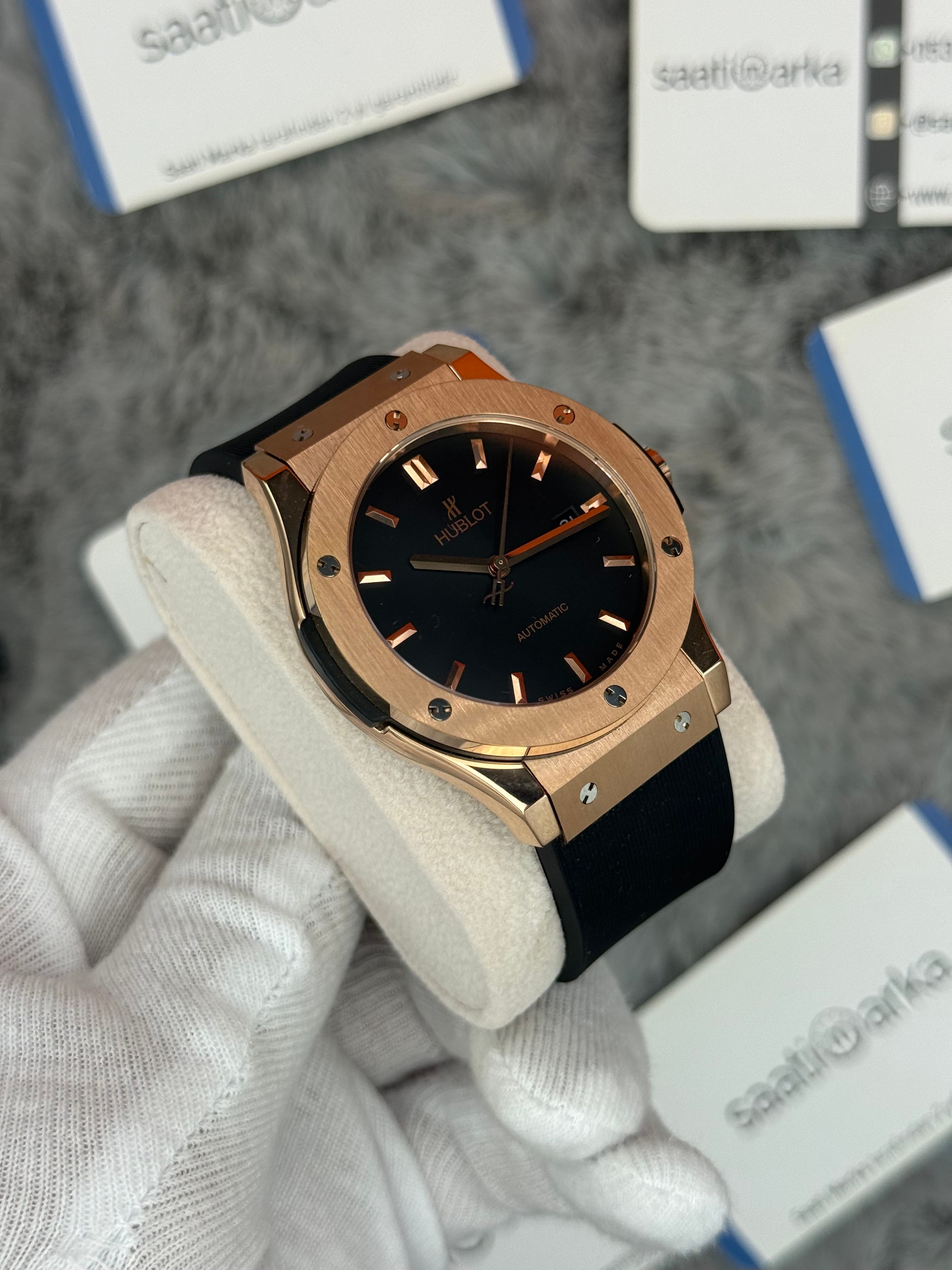 HUBLOT vendome 41mm rose kasa siyah kadran siyah kauçuk kordon erkek kol saati