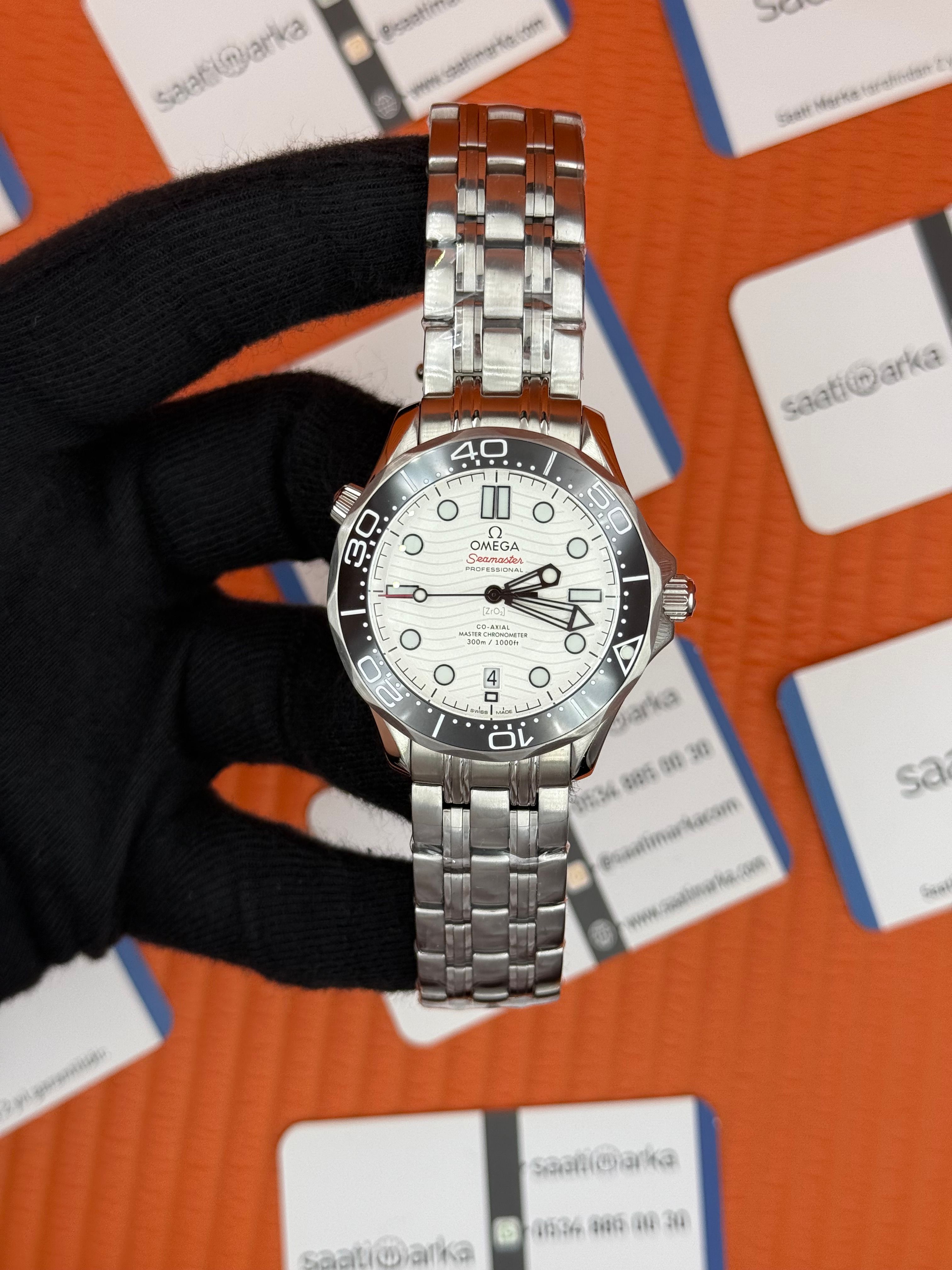 OMEGA SEAMASTER SİYAH KADRAN SİYAH BEZEL SİLVER KASA KORDON 