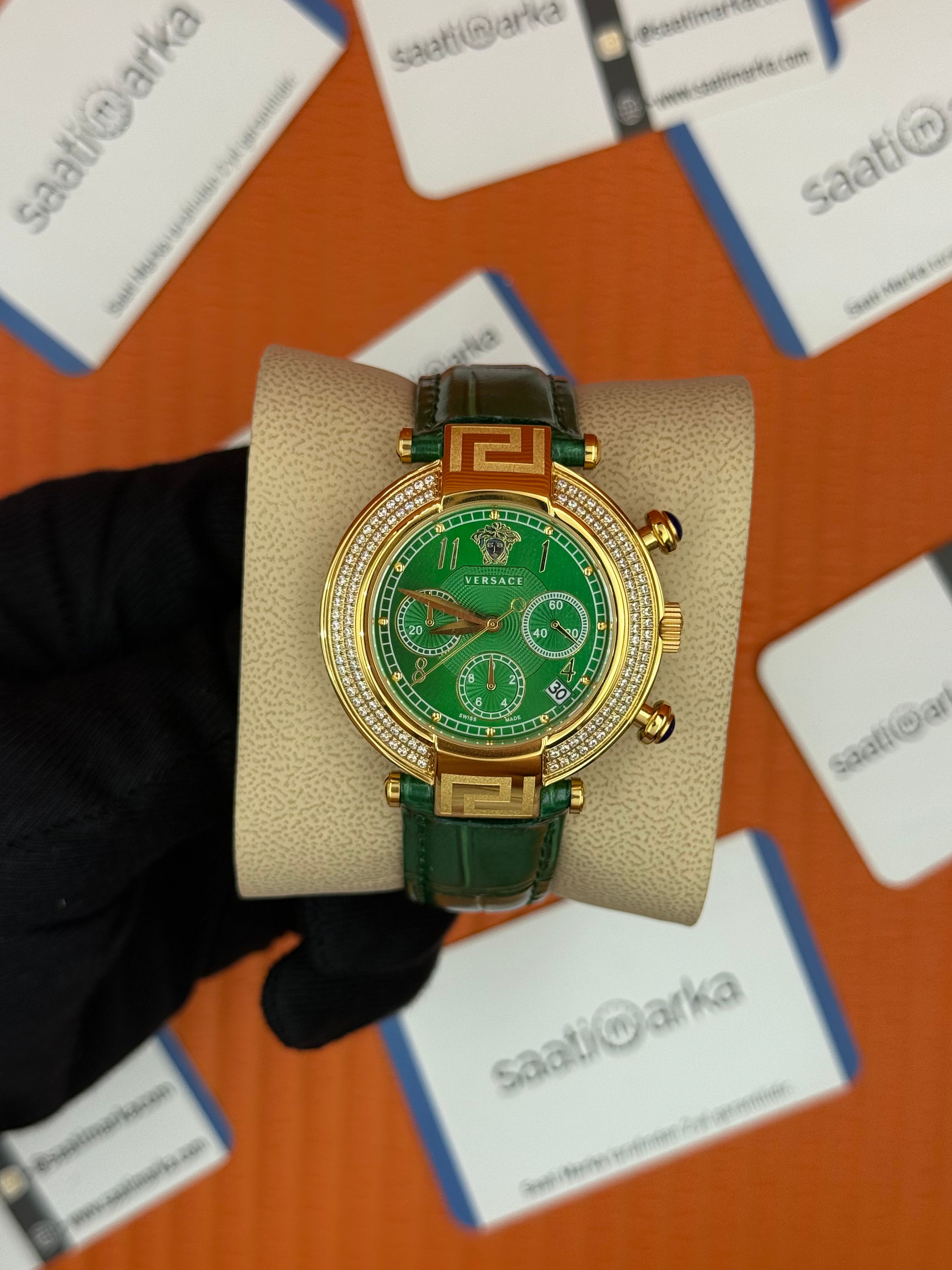 VERSACE taşlı bezel yeşil kadran yeşil deri kordon gold kasa kadın kol saati