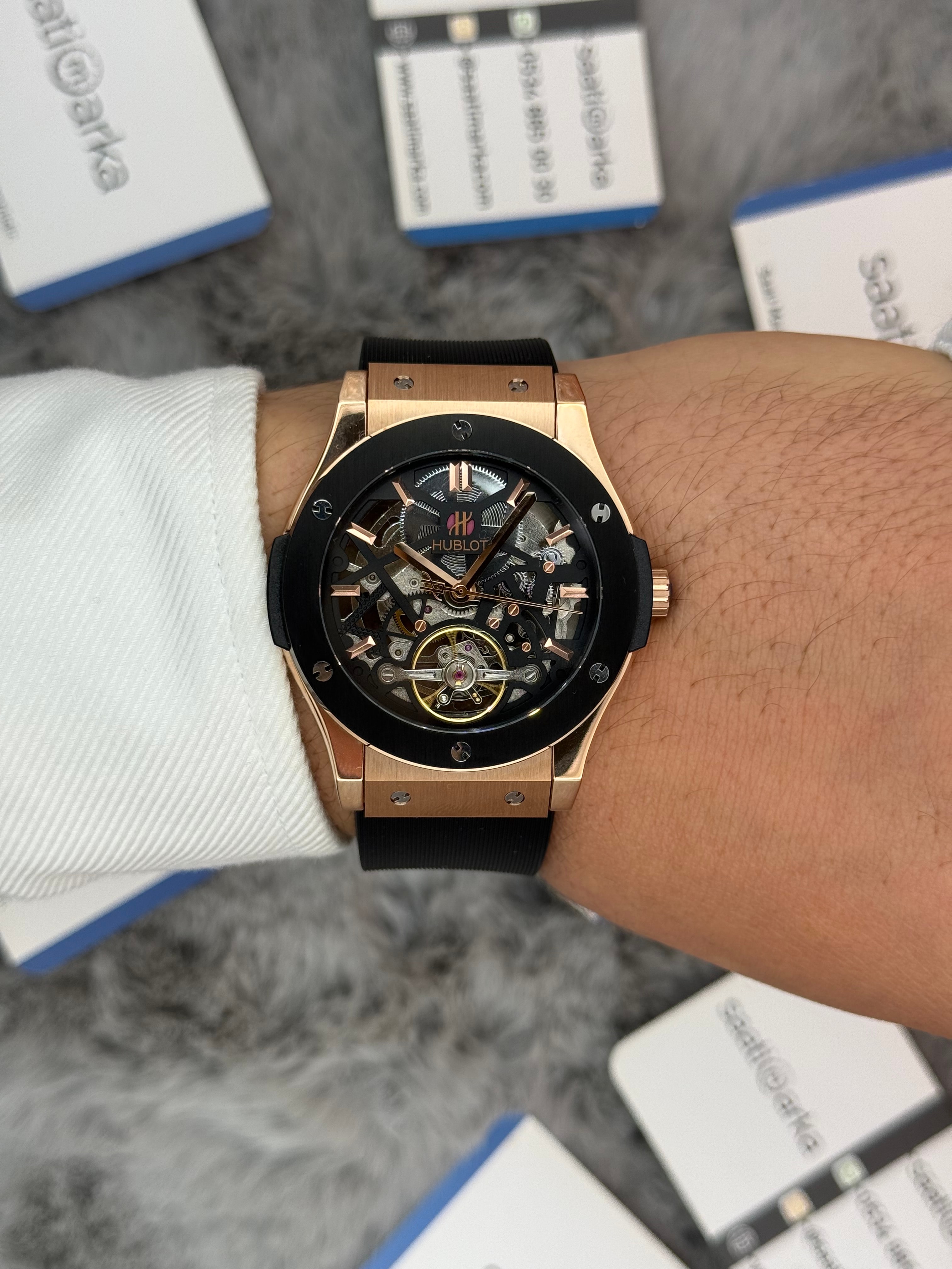 HUBLOT big bang tourbillon 41mm rose kasa kauçuk siyah kordon erkek kol saati