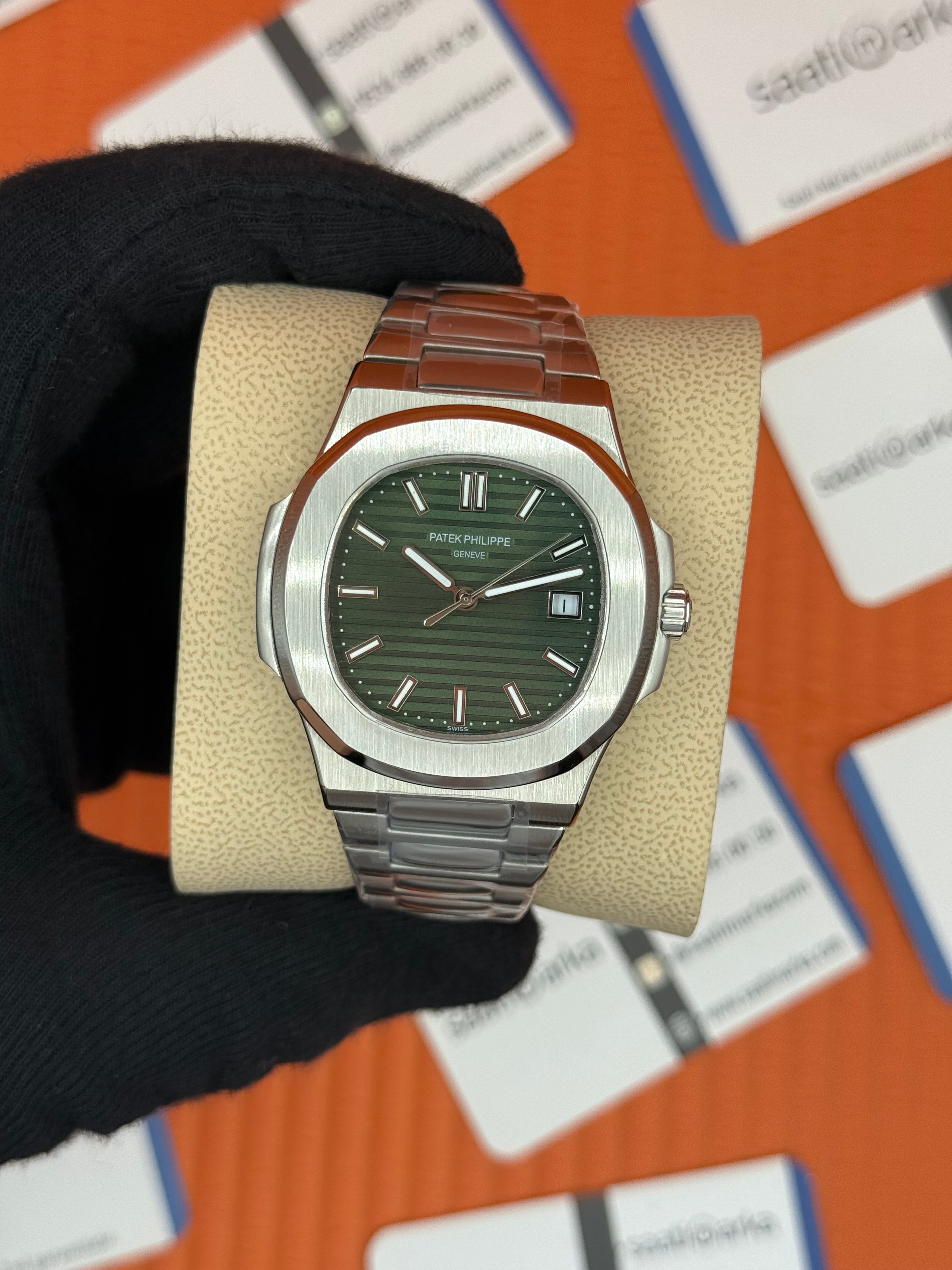 PATEK PHILIPPE NAUTİLUS YEŞİL KADRAN SİLVER KASA-KORDON 